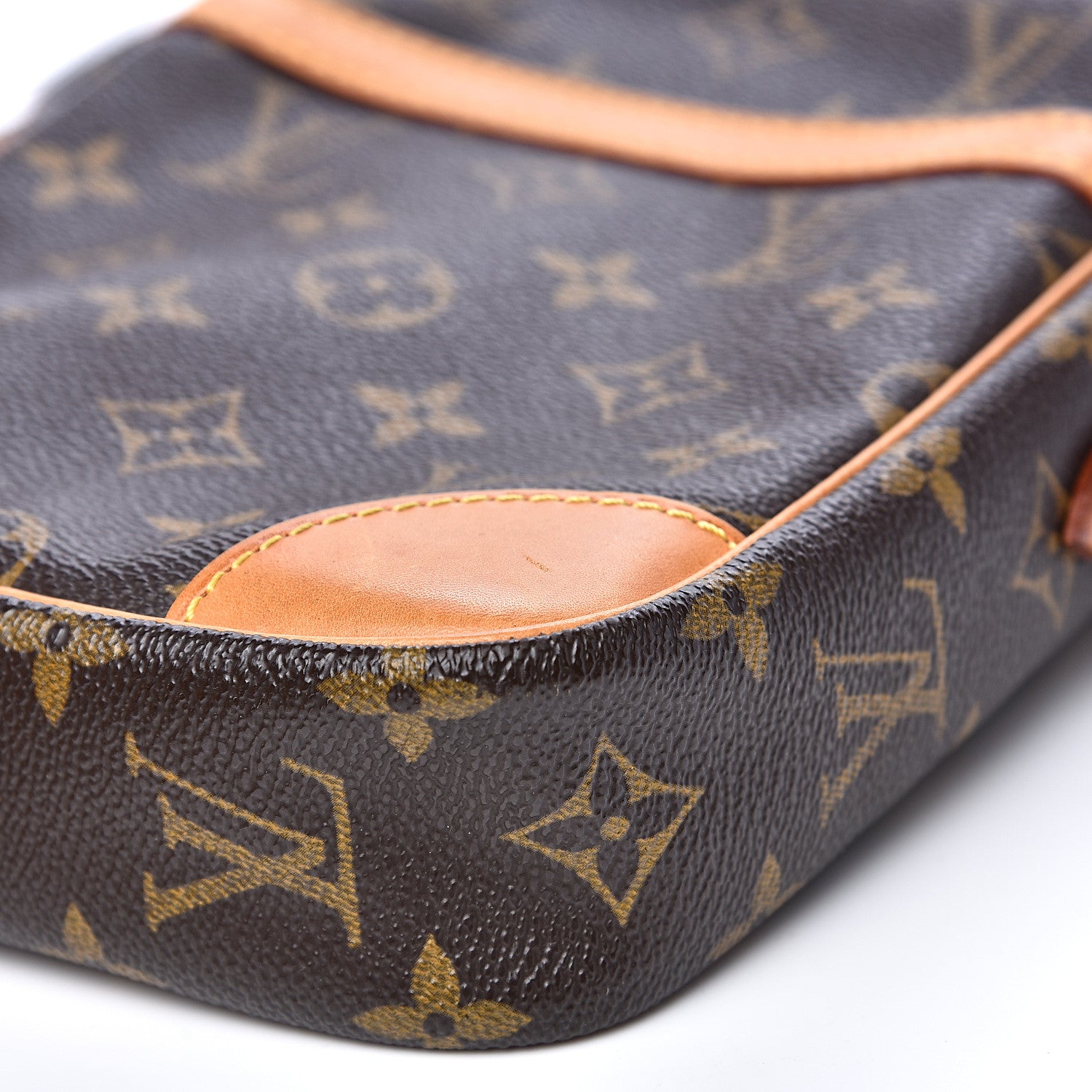 Louis Vuitton Monogram Danube 21 8 of 11