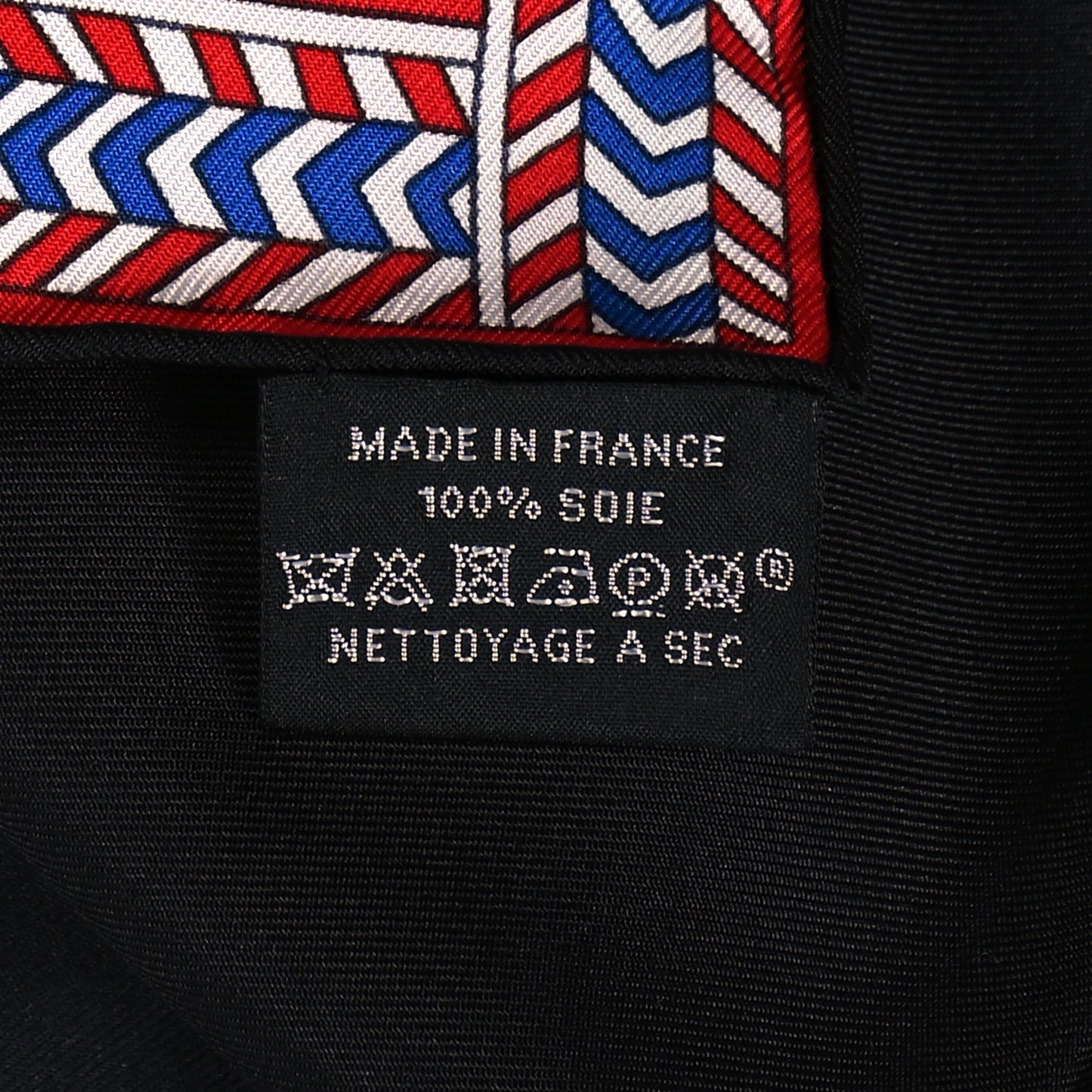 Silk Selle Des Steppes Scarf 90 Black Rouge Multicolor