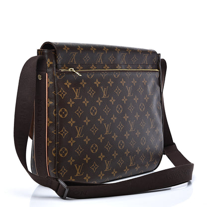 Louis Vuitton Monogram Beaubourg MM Messenger Bag 2 of 8
