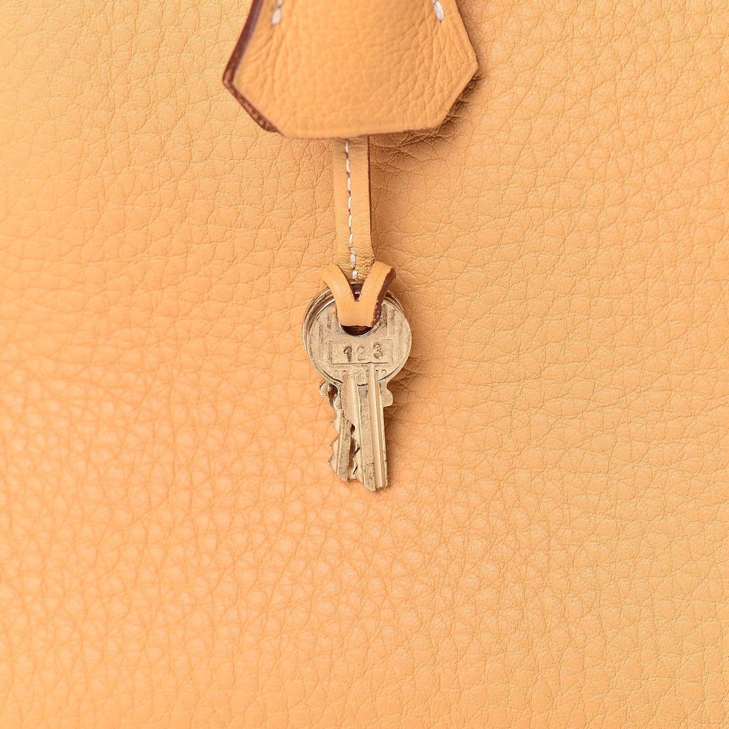 Hermes Taurillon Clemence Kelly Retourne 32 Sable 13 of 34