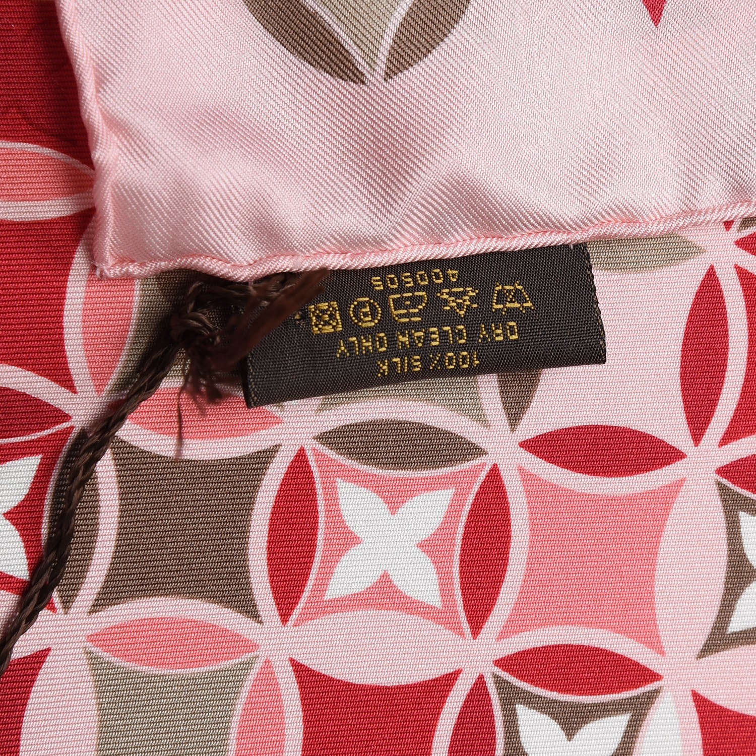 Louis Vuitton Silk Etoile Scarf Rose 4 of 8