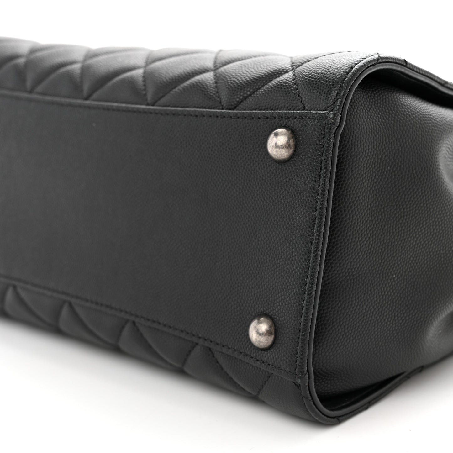 Caviar Quilted Medium CC Bucket Bag Black