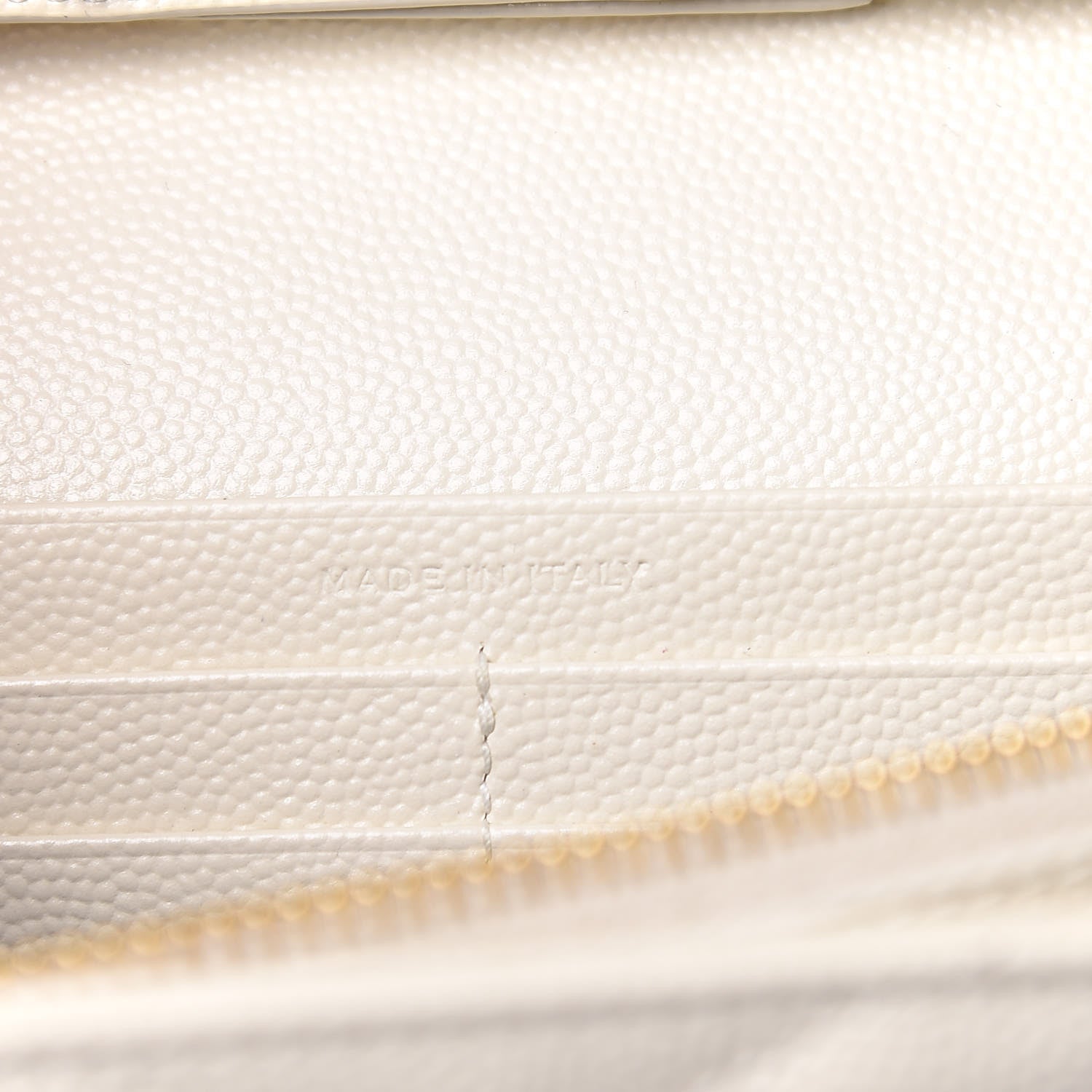 Saint Laurent Grain De Poudre Matelasse Chevron Monogram Chain Wallet Porcellana 7 of 9