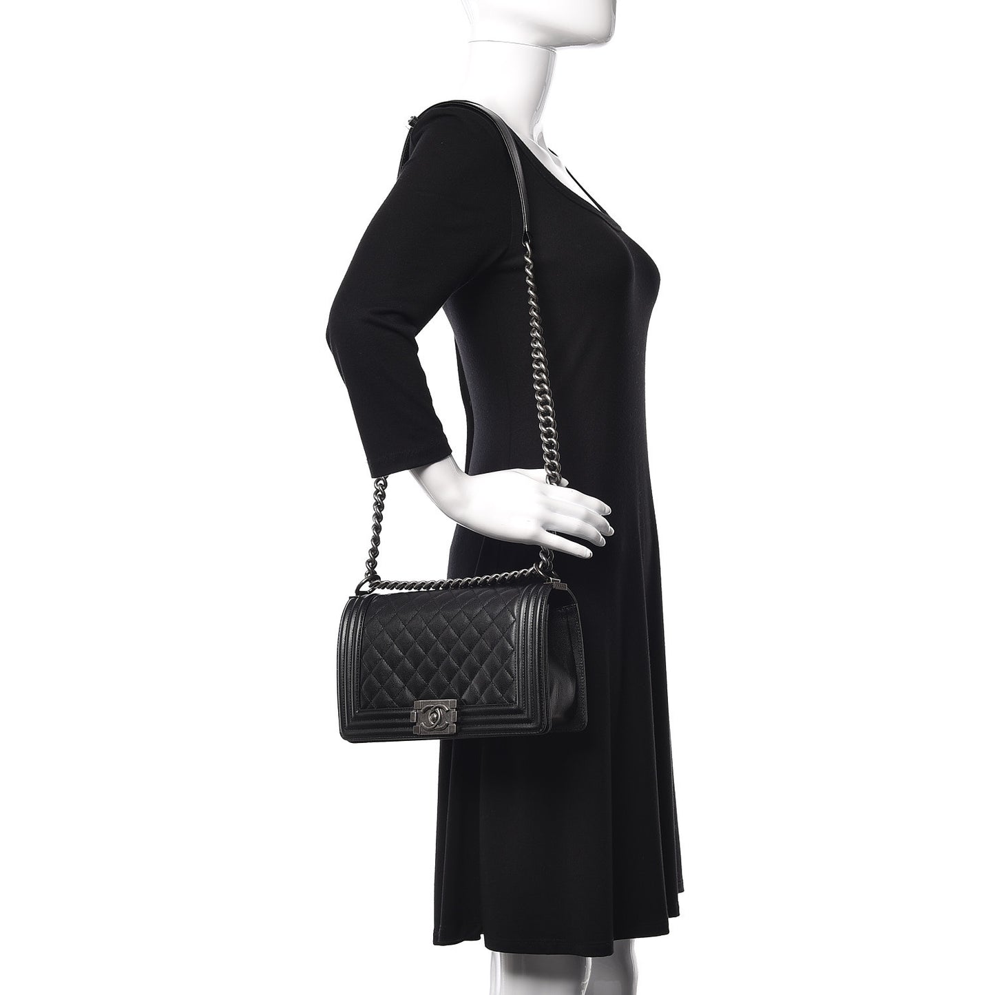 Caviar Quilted Medium Boy Flap Black
