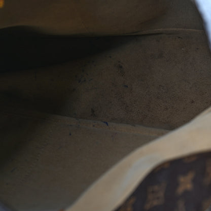 Louis Vuitton Monogram Artsy MM 9 of 10