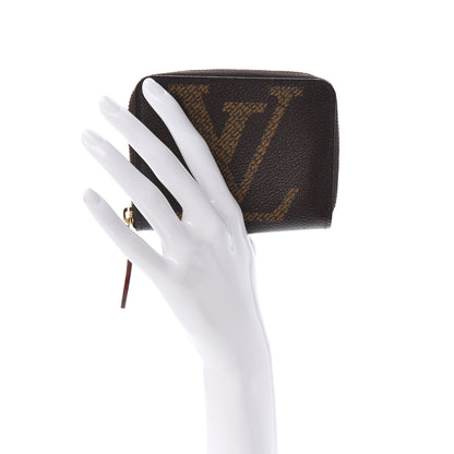 Louis Vuitton Monogram Giant Zippy Coin Purse 2 of 7