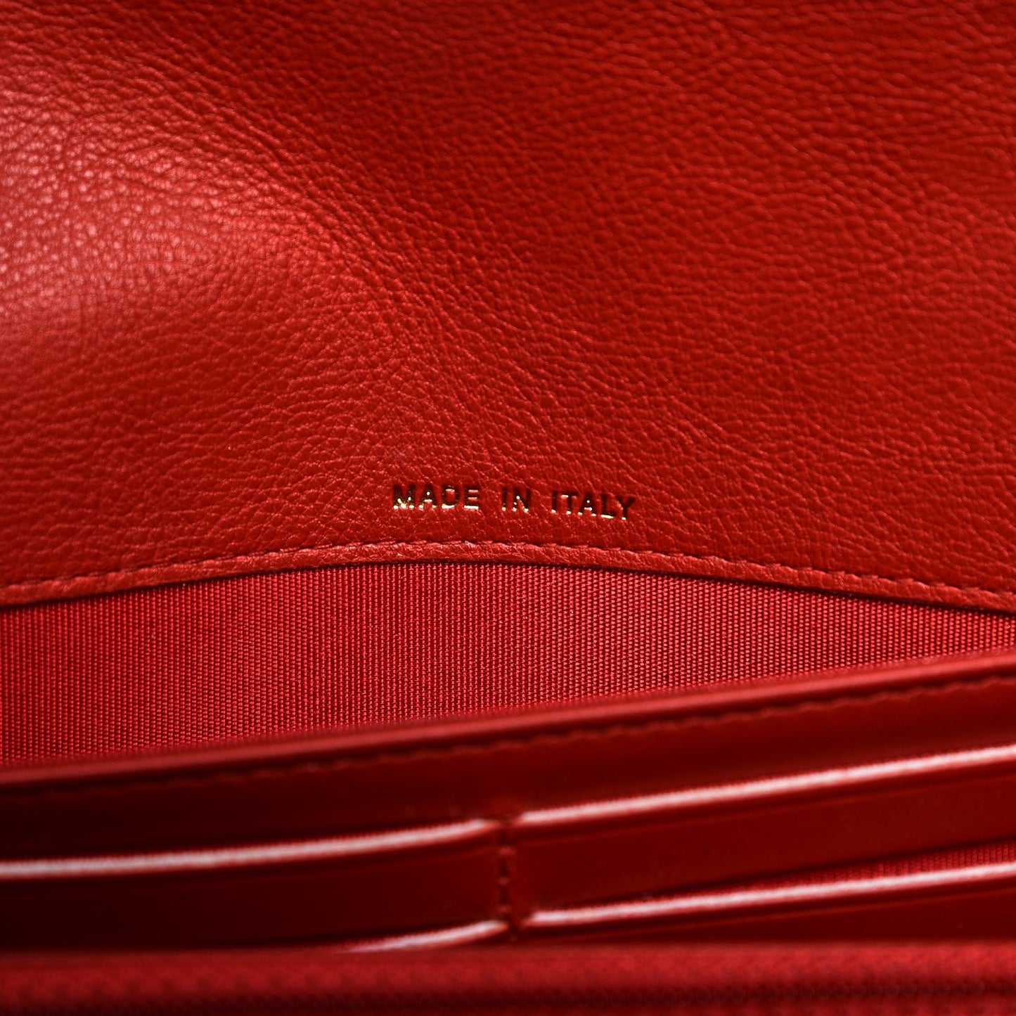 Grained Calfskin Quilted Label Click Large Gusset Flap Wallet Red