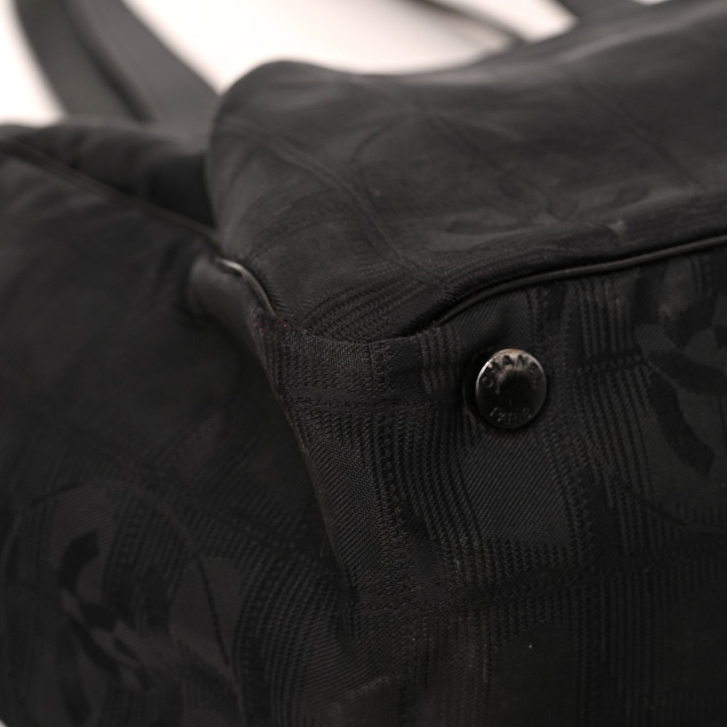 Nylon Medium Travel Tote Black