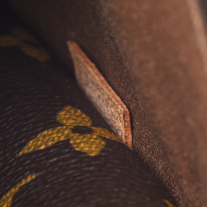 Louis Vuitton Monogram Totally MM 8 of 19