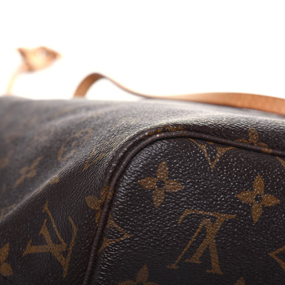 Louis Vuitton Monogram Neverfull MM 18 of 29