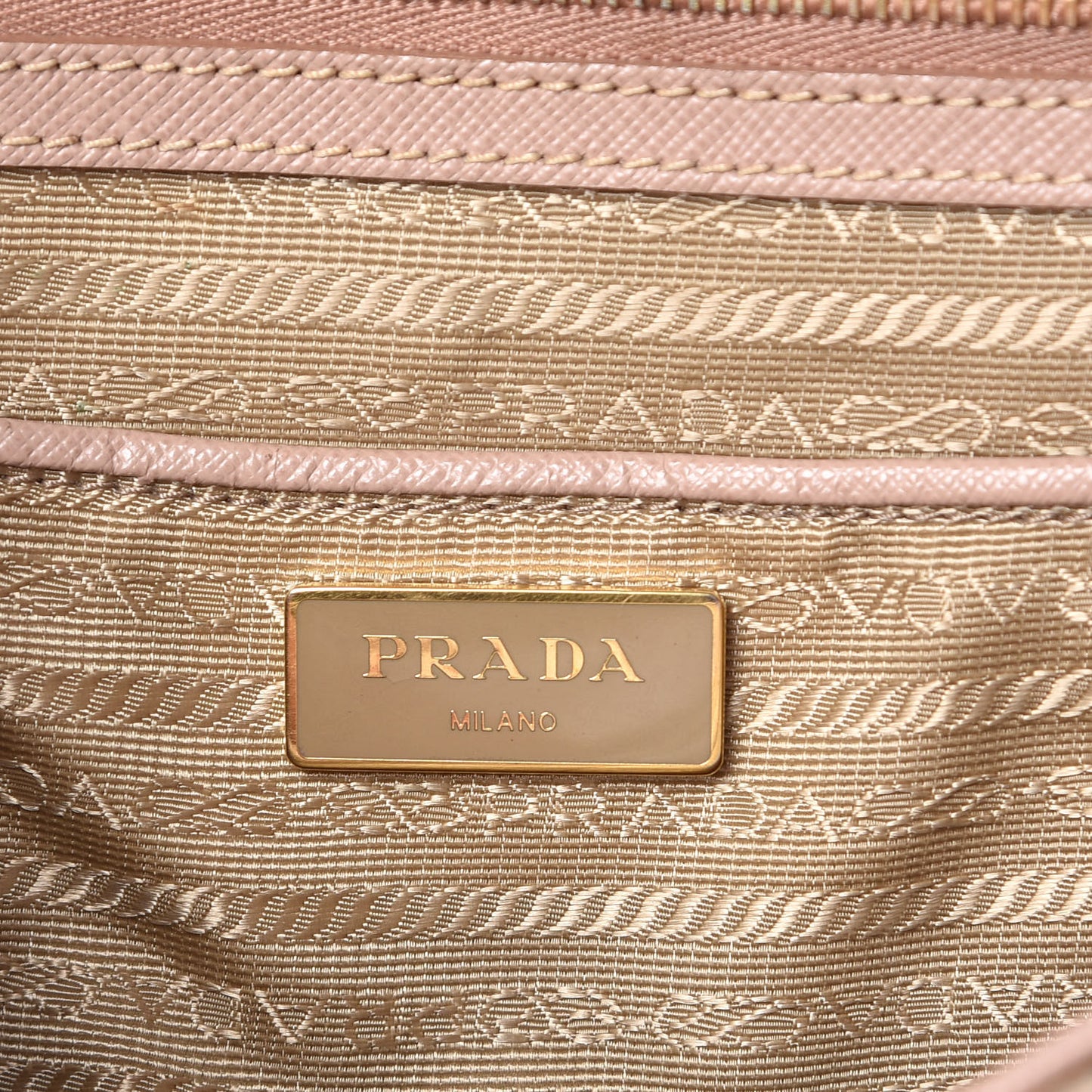 Saffiano Medium Galleria Double Zip Tote Cammeo