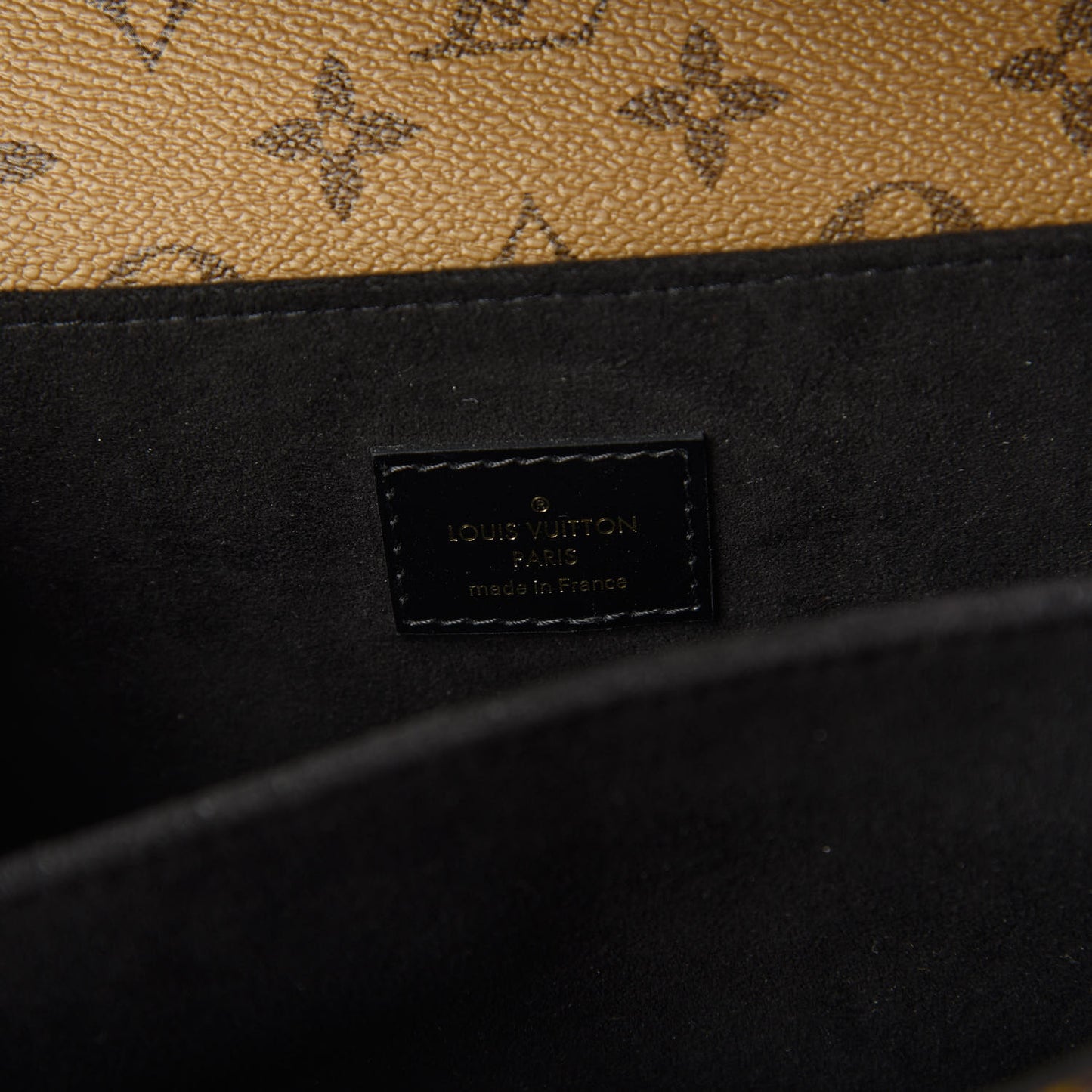 Reverse Monogram Pochette Metis