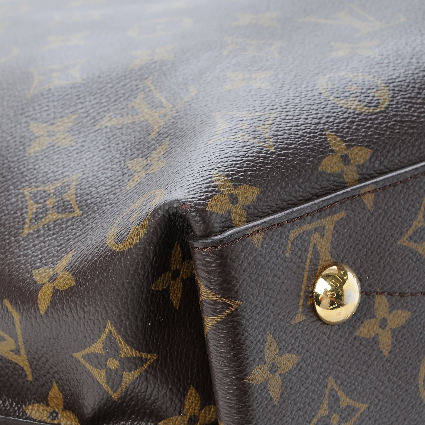 Monogram Metis