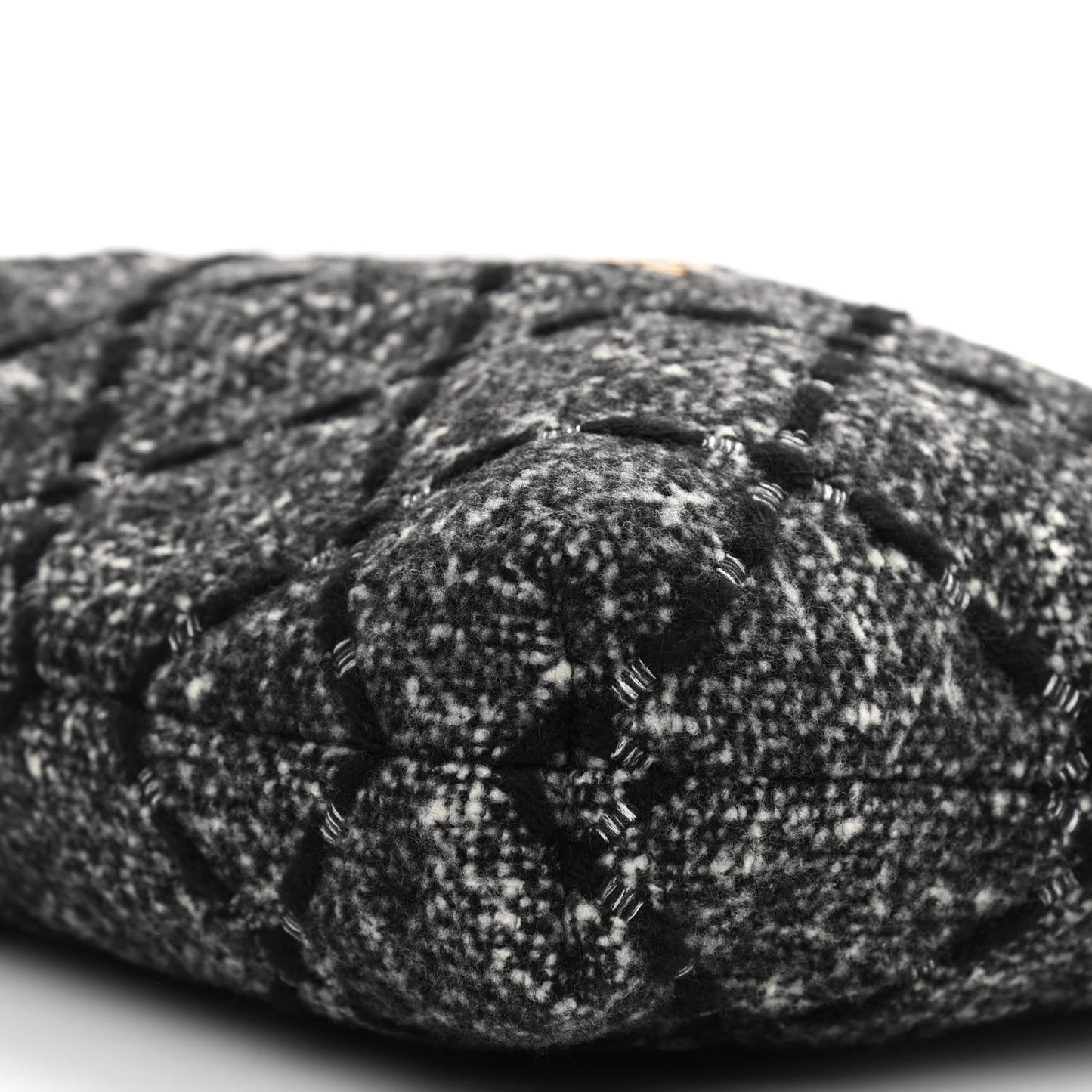 Tweed Quilted Chanel 22 Black Ecru