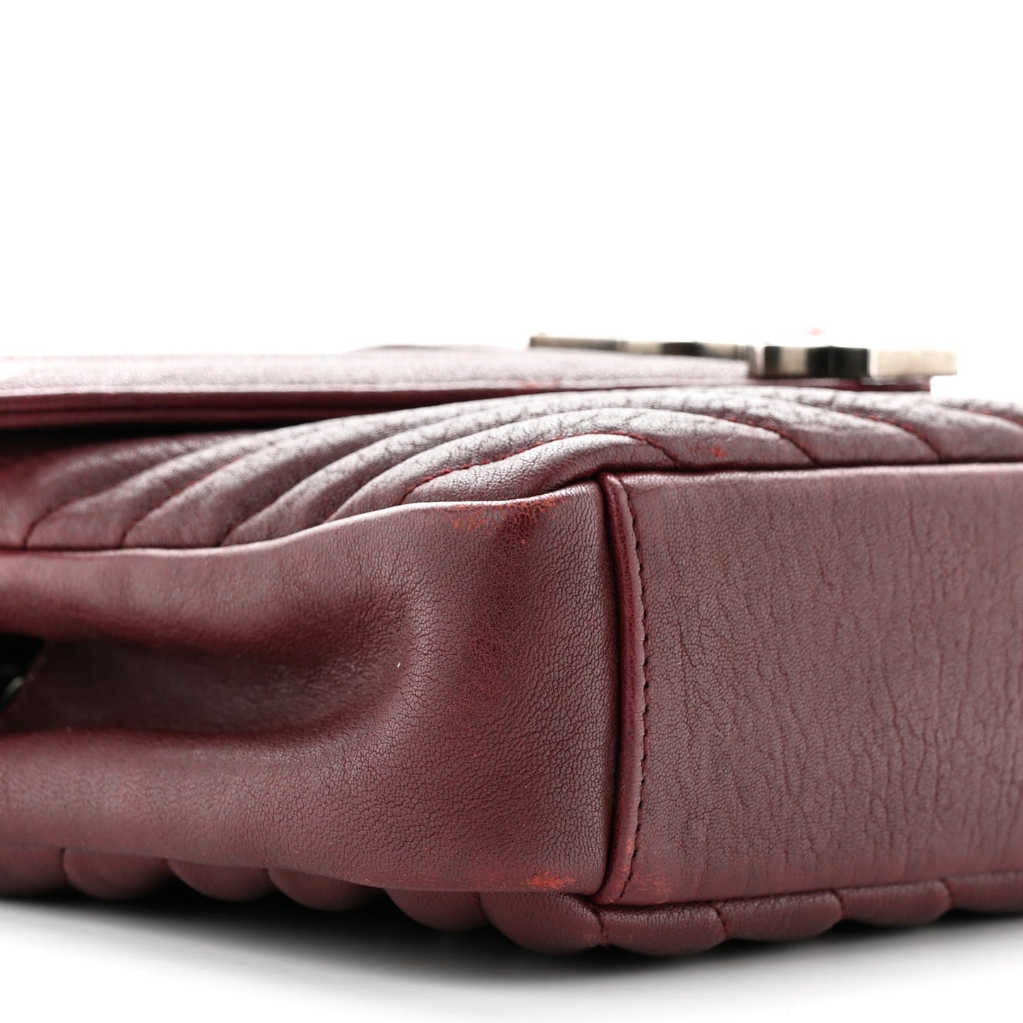 Sheepskin Matelasse Chevron Medium College Bag Rouge Legion