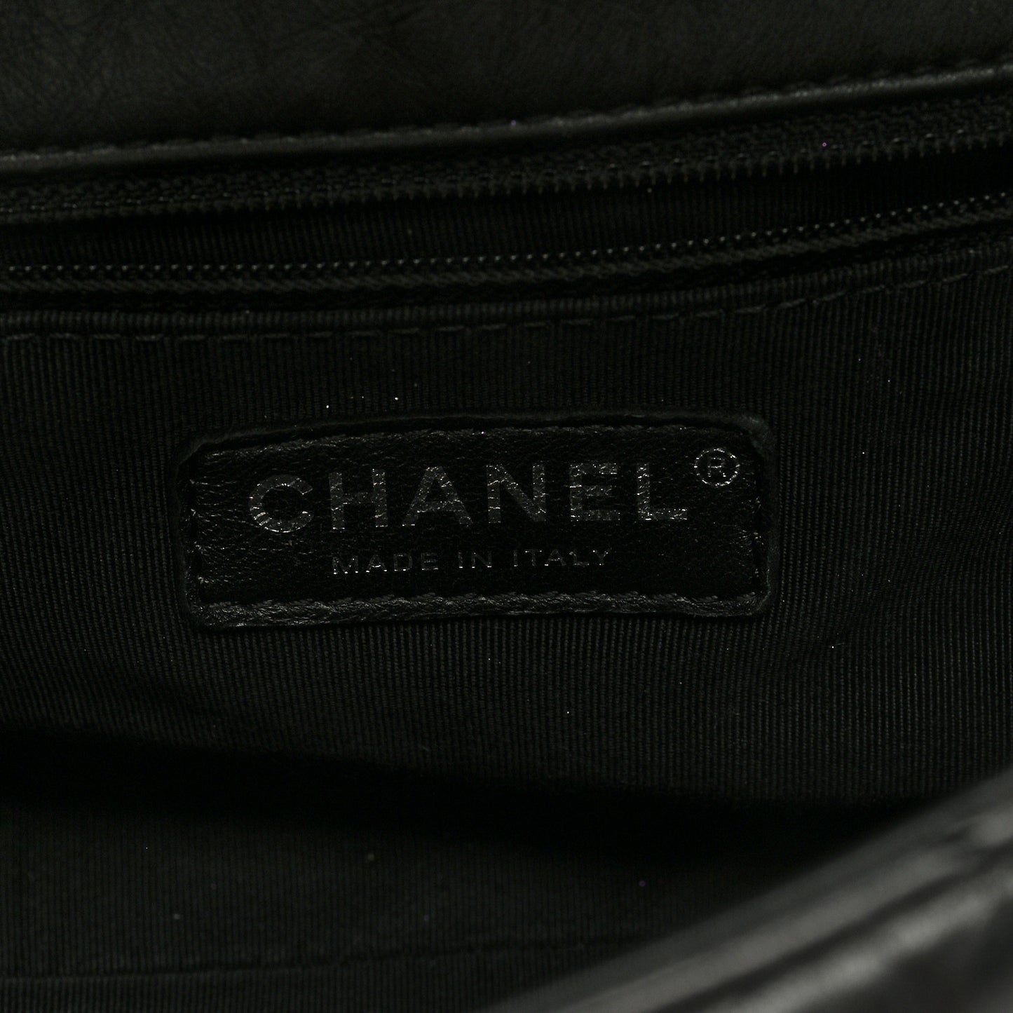 Crumpled Calfskin Medium Chain All Over Flap Black
