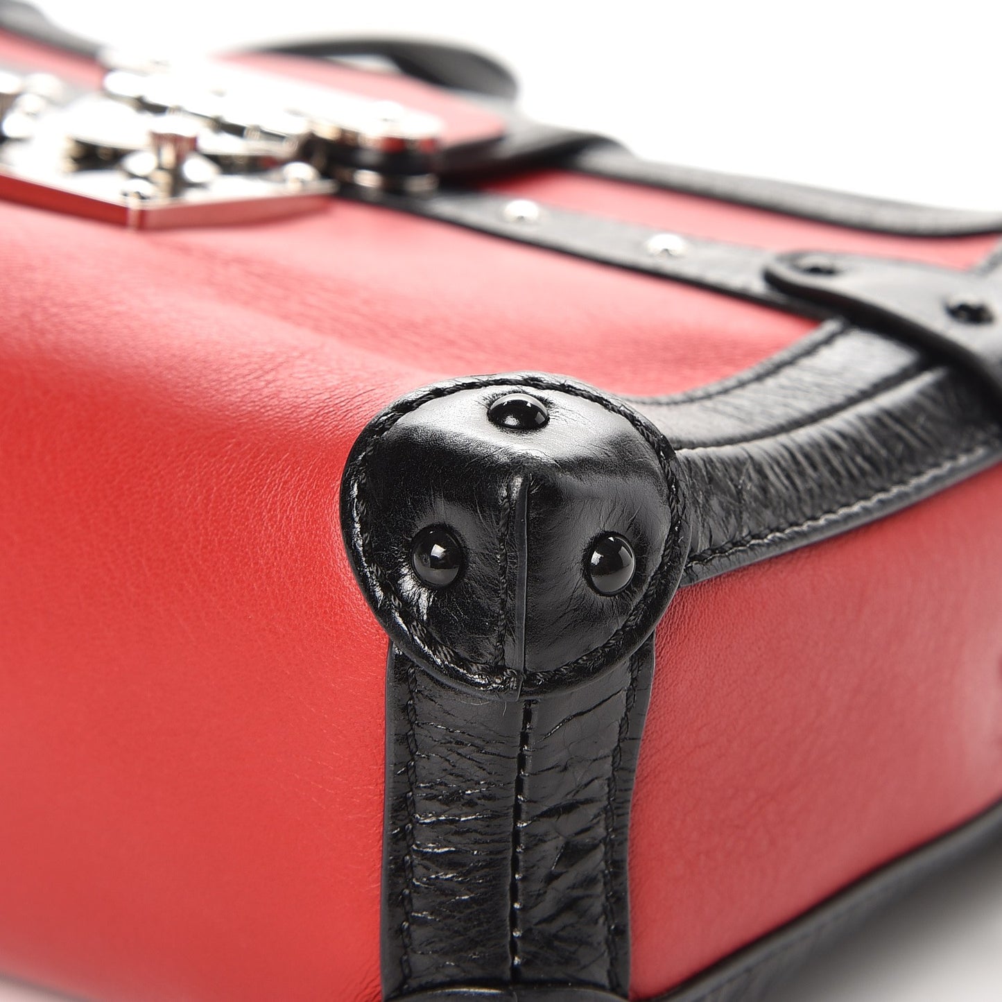 Calfskin Petite Malle Soft MM Rouge