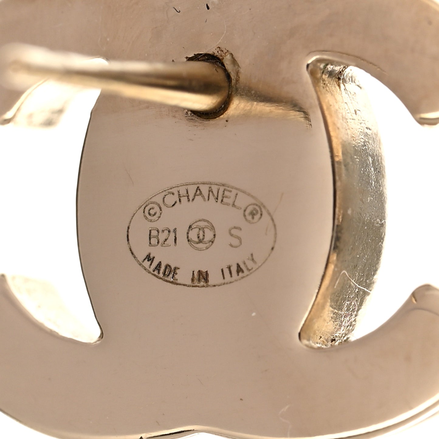 Metal CC Turnlock Earrings Gold