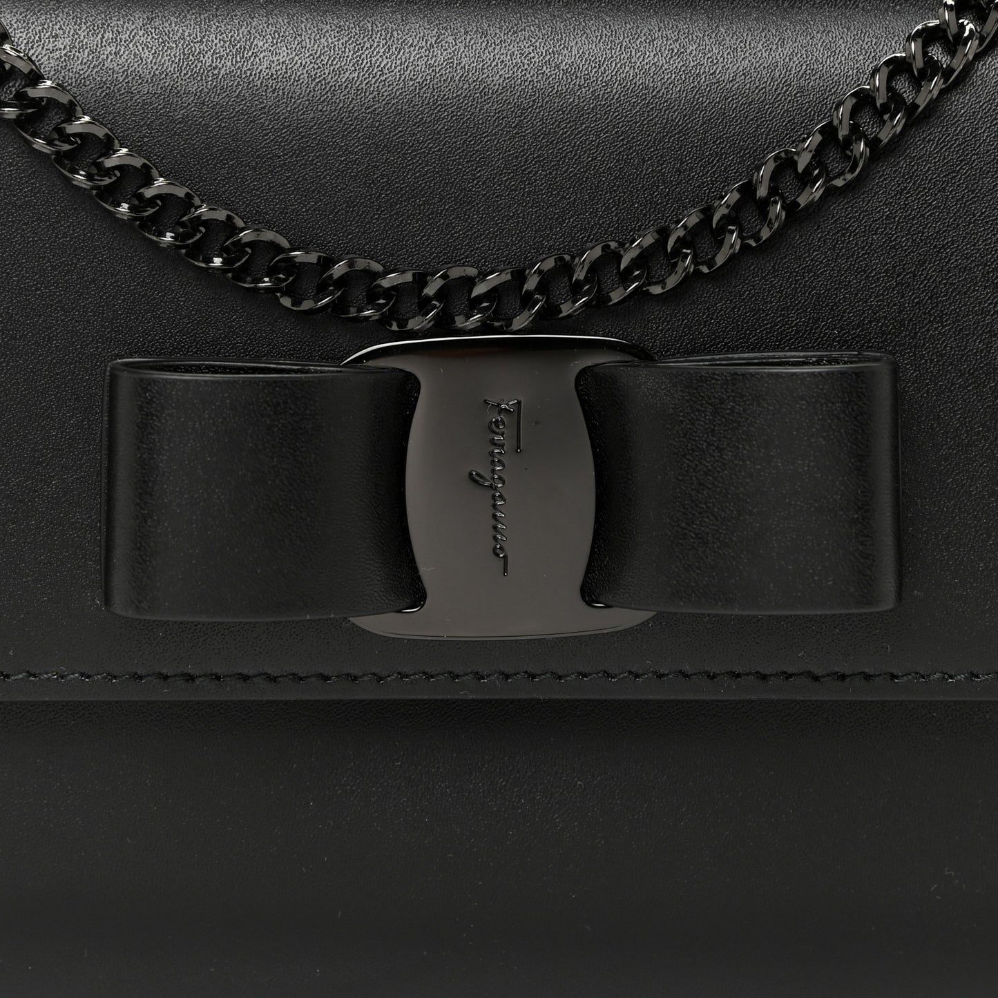 Calfskin Vara Rainbow Wallet On Chain Black