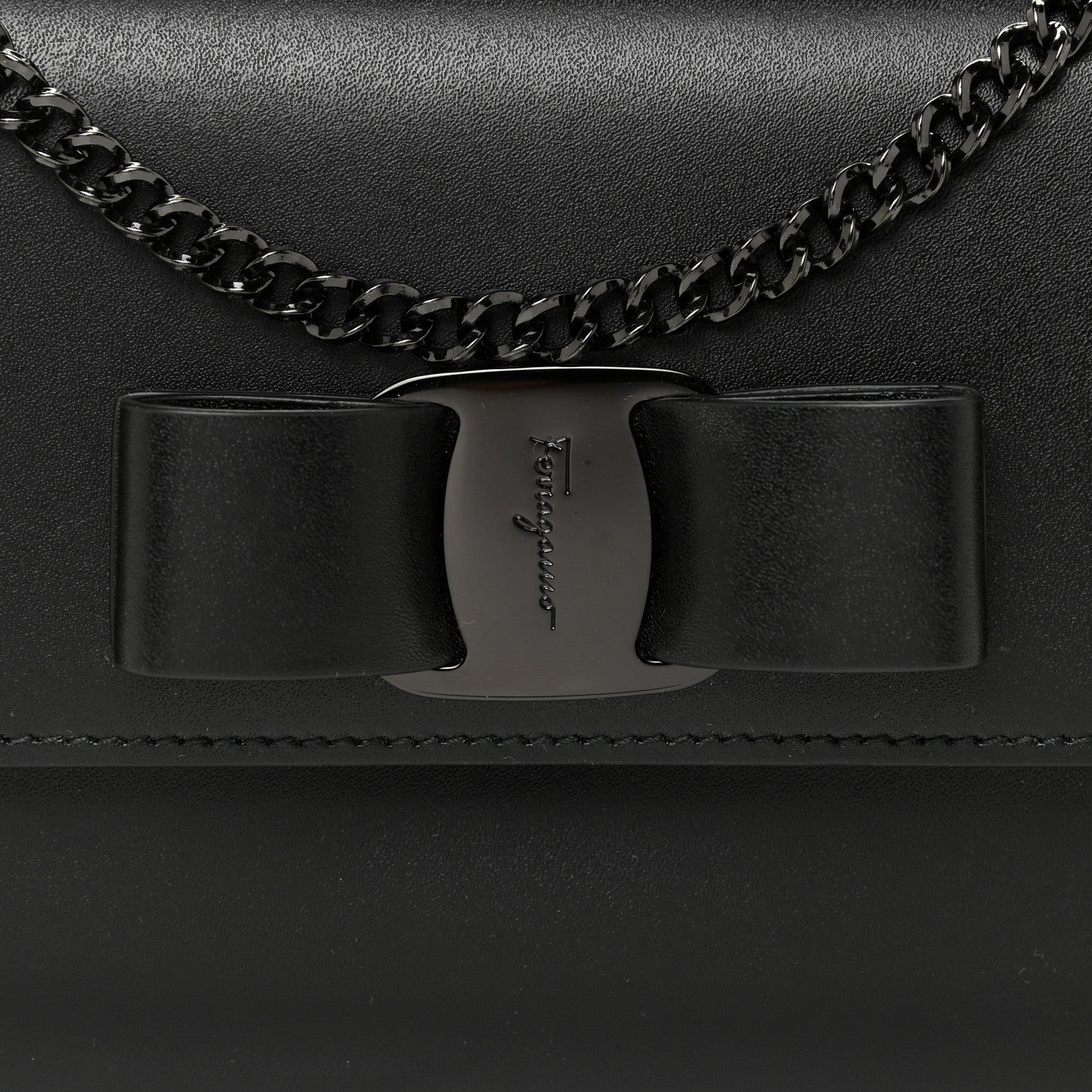 Salvatore Ferragamo Calfskin Vara Rainbow Wallet On Chain Black 11 of 12