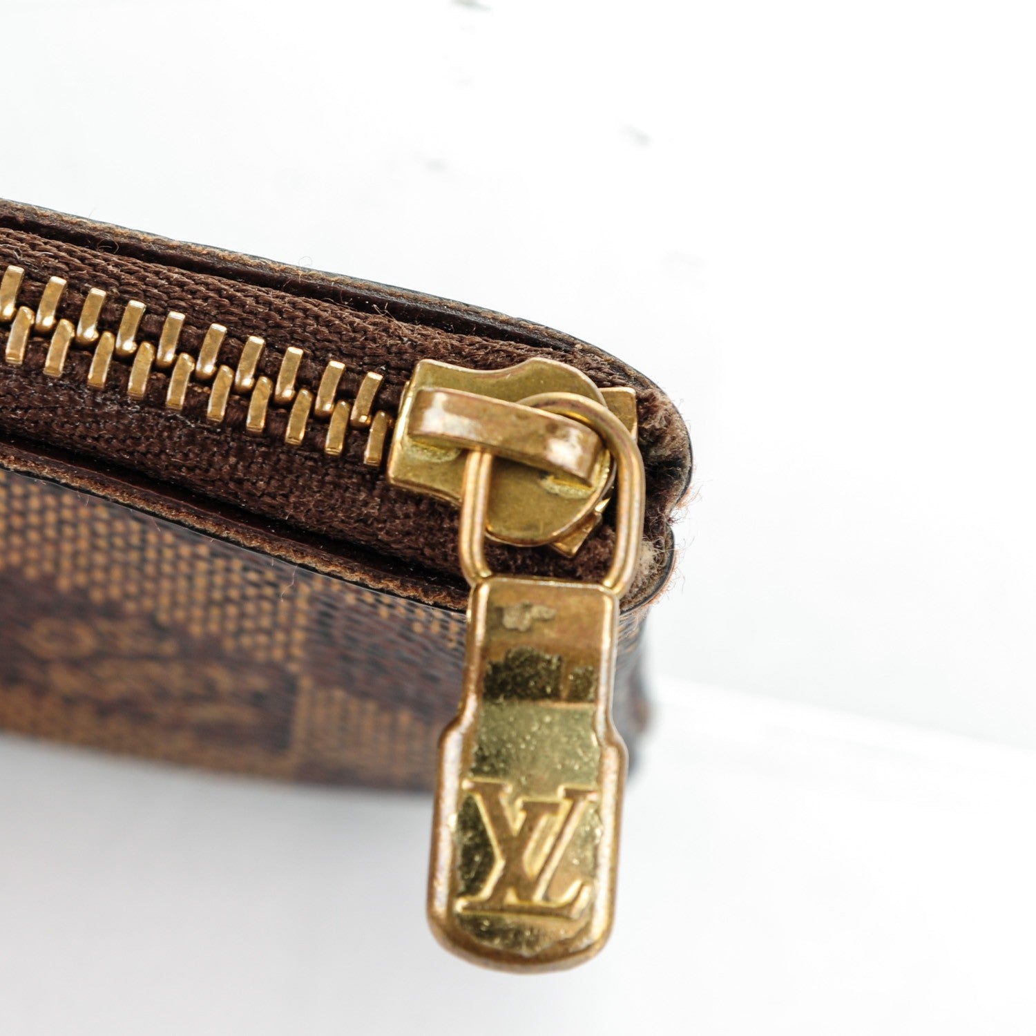 Louis Vuitton Damier Ebene Key Pouch 6 of 9