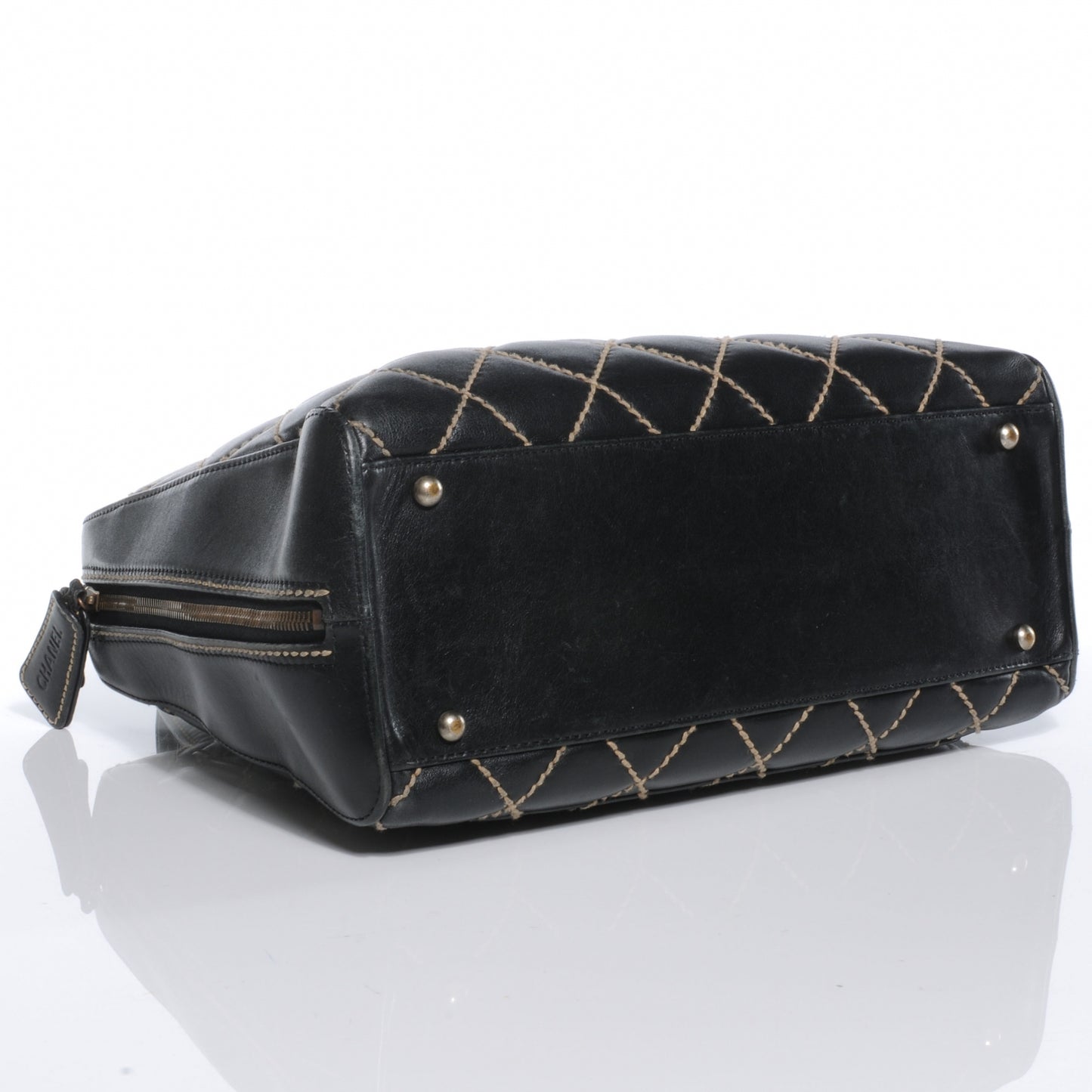 Leather Contrast Stitch Surpique Handbag Black