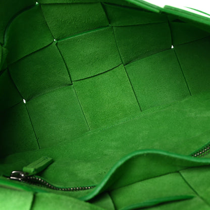 Bottega Veneta Grained Calfskin Maxi Intrecciato Cassette Crossbody Bag Pistachio 5 of 10