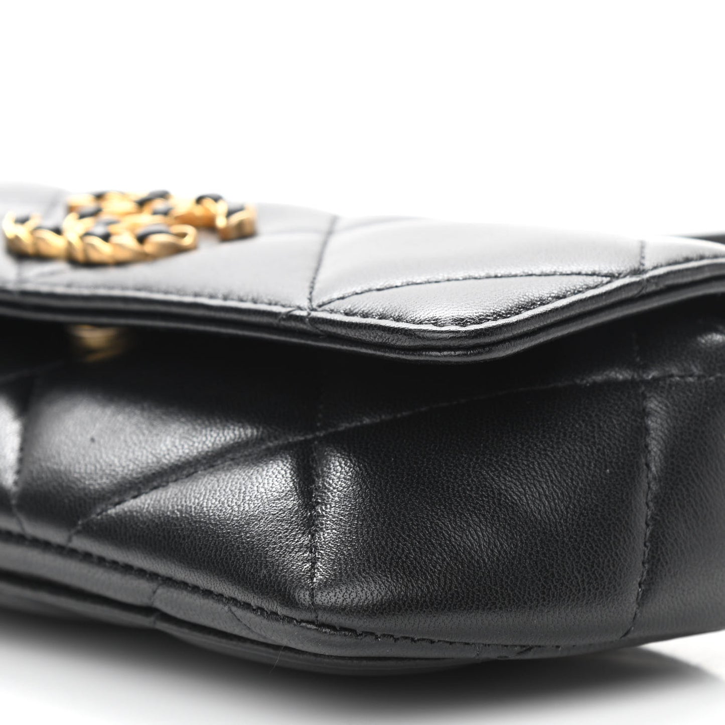 Goatskin Quilted Chanel 19 Glasses Case With Chain Black