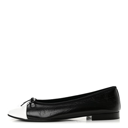 Chanel Crumpled Shiny Lambskin CC Cap Toe Ballerina Flats 39 Black White 1 of 10