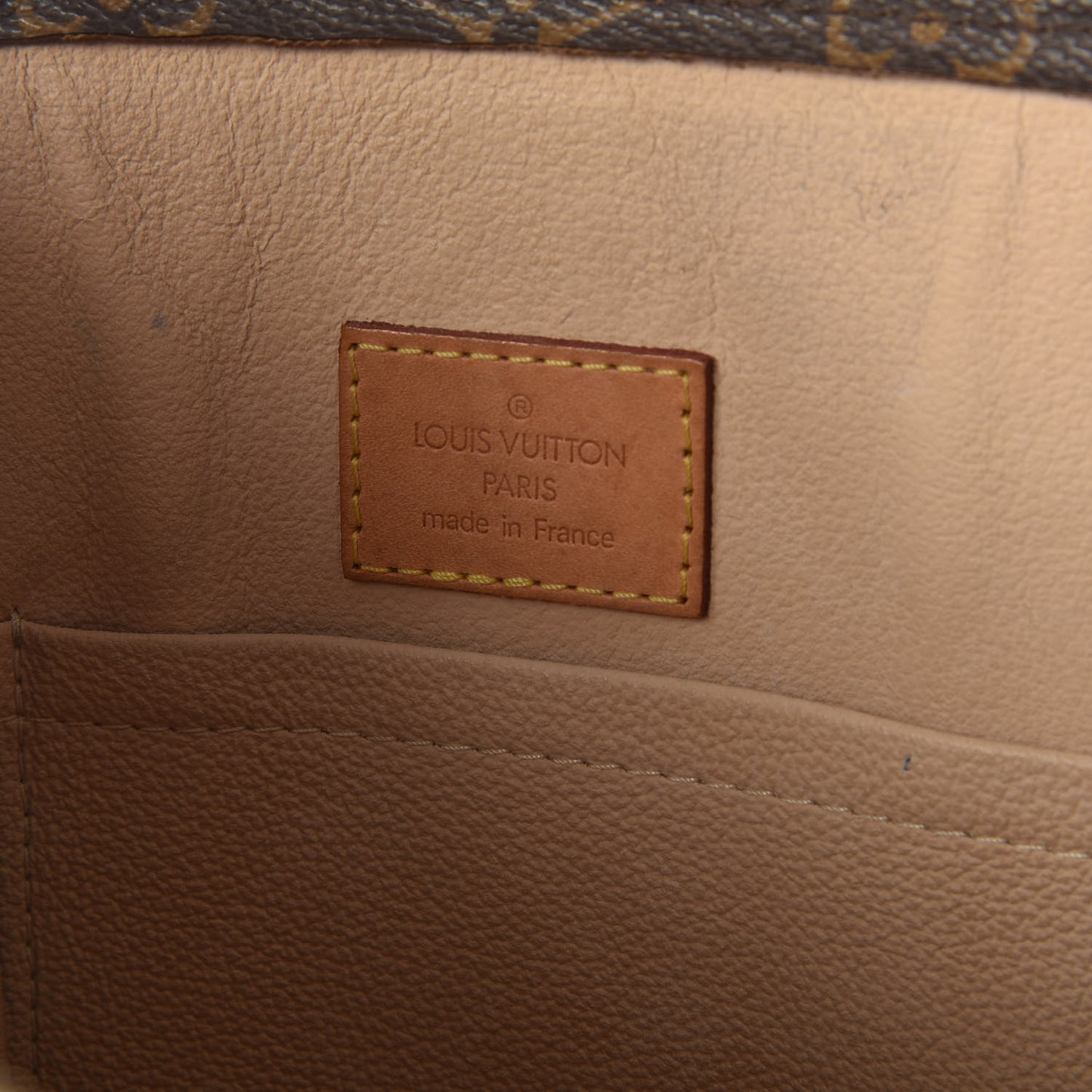Monogram Sac Plat