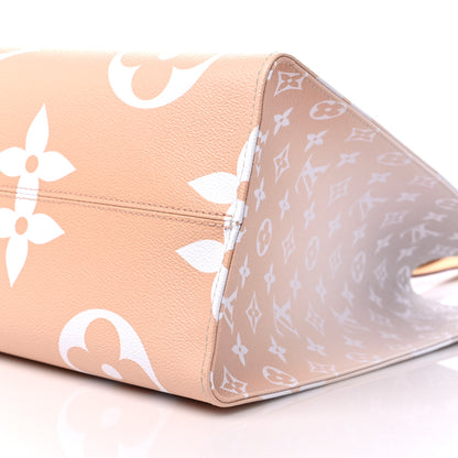 Louis Vuitton Monogram Giant By The Pool OnTheGo GM Brume 8 of 11