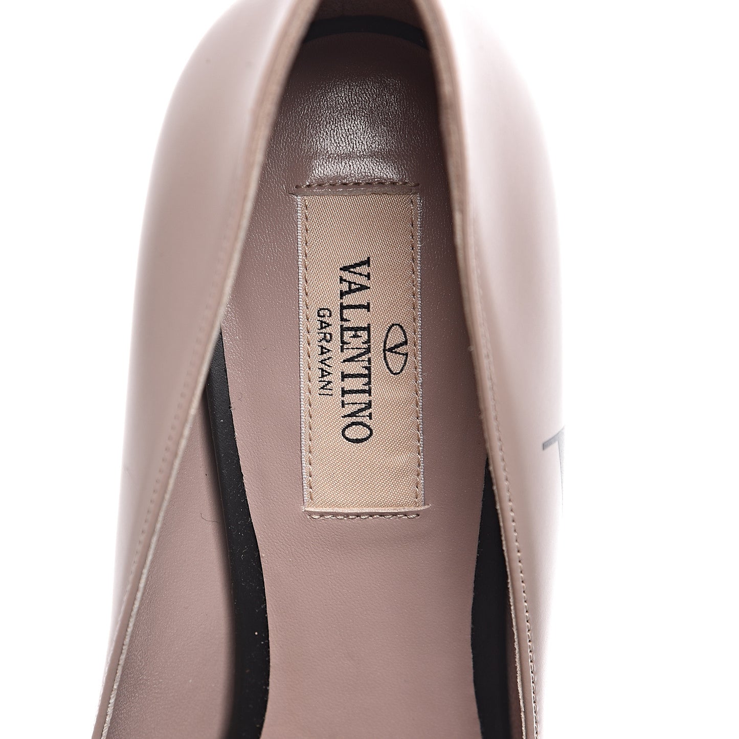 Calfskin VLTN Pumps 37 Poudre