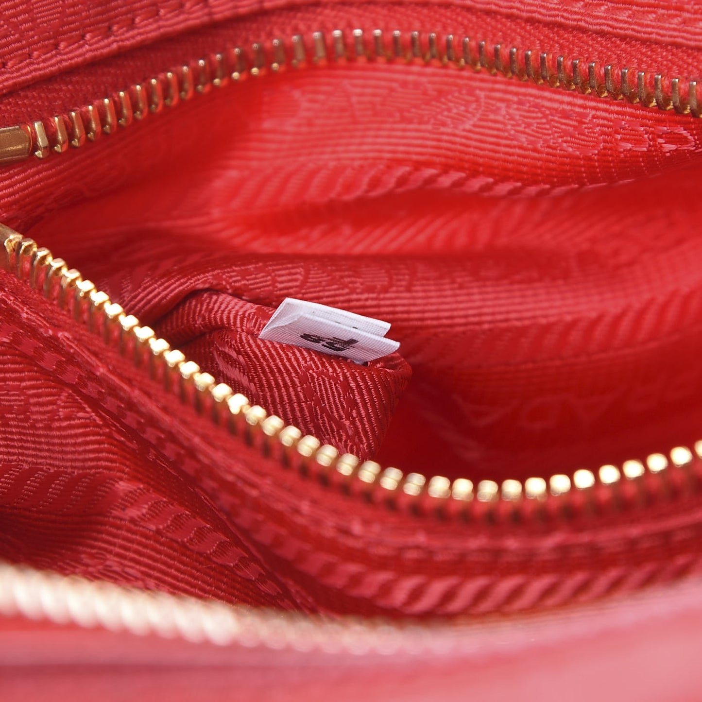 Tessuto Nylon Saffiano Small Crossbody Rosso