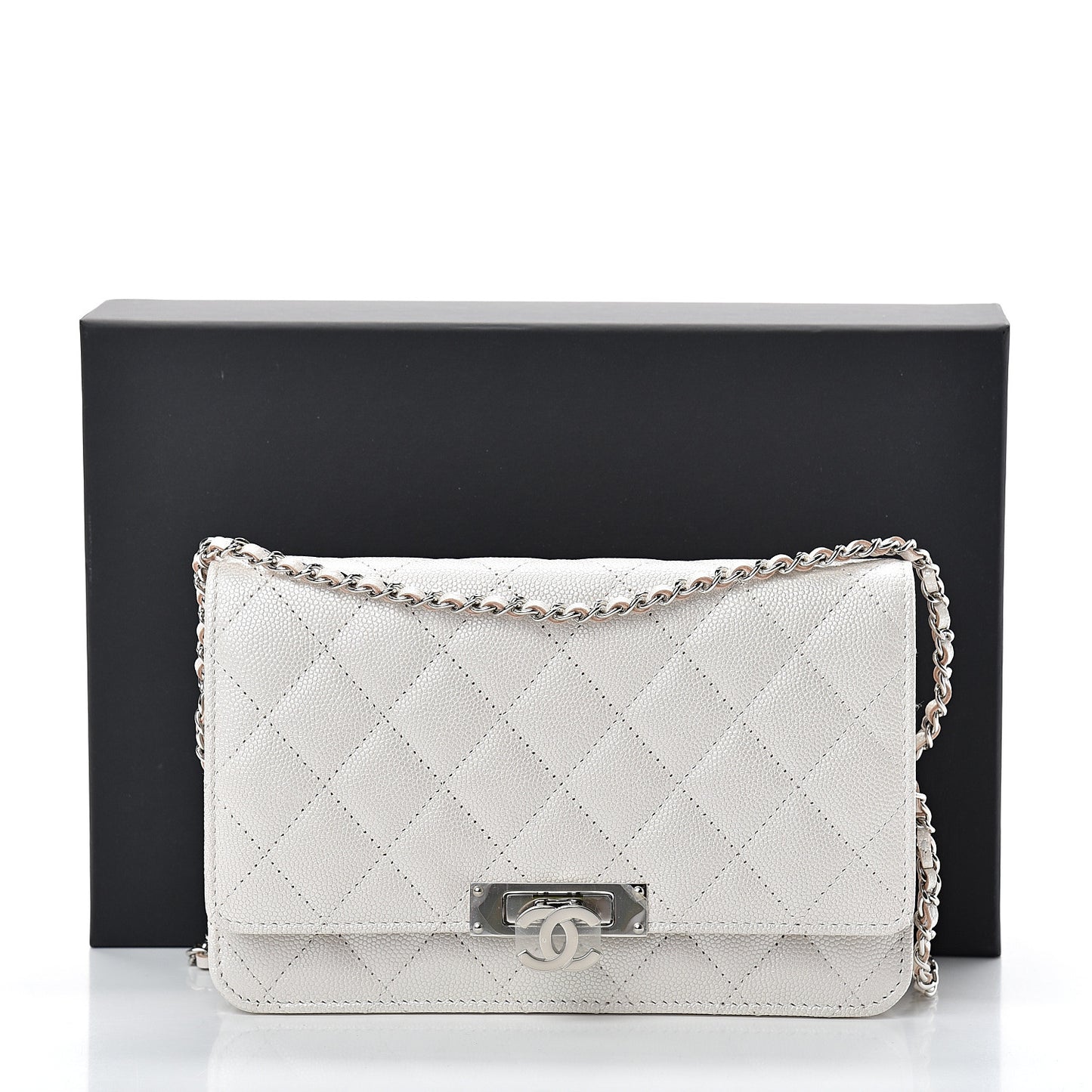 Caviar Quilted Golden Class Wallet On Chain WOC White