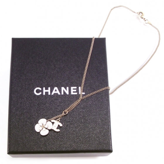 Chanel Camelia CC Necklace Gold/White 5 of 5