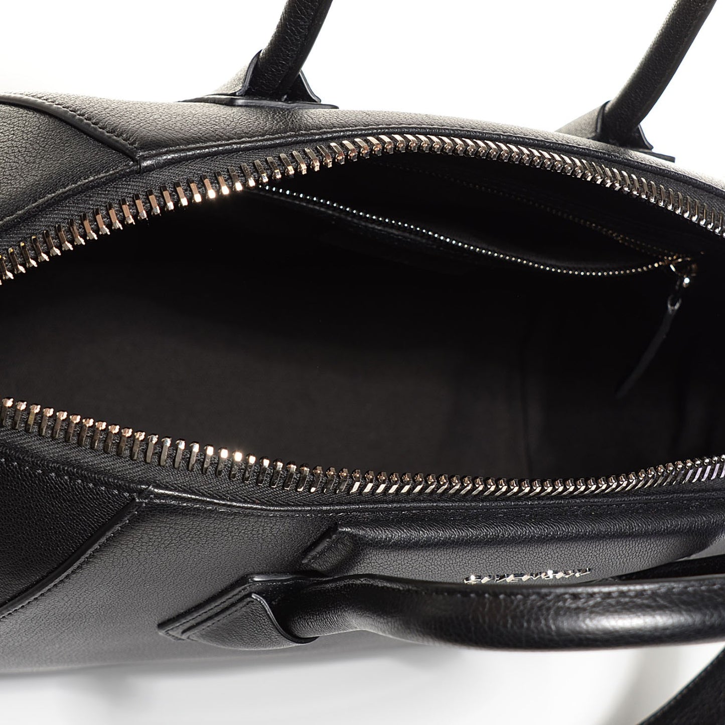 Sugar Goatskin Medium Antigona Black