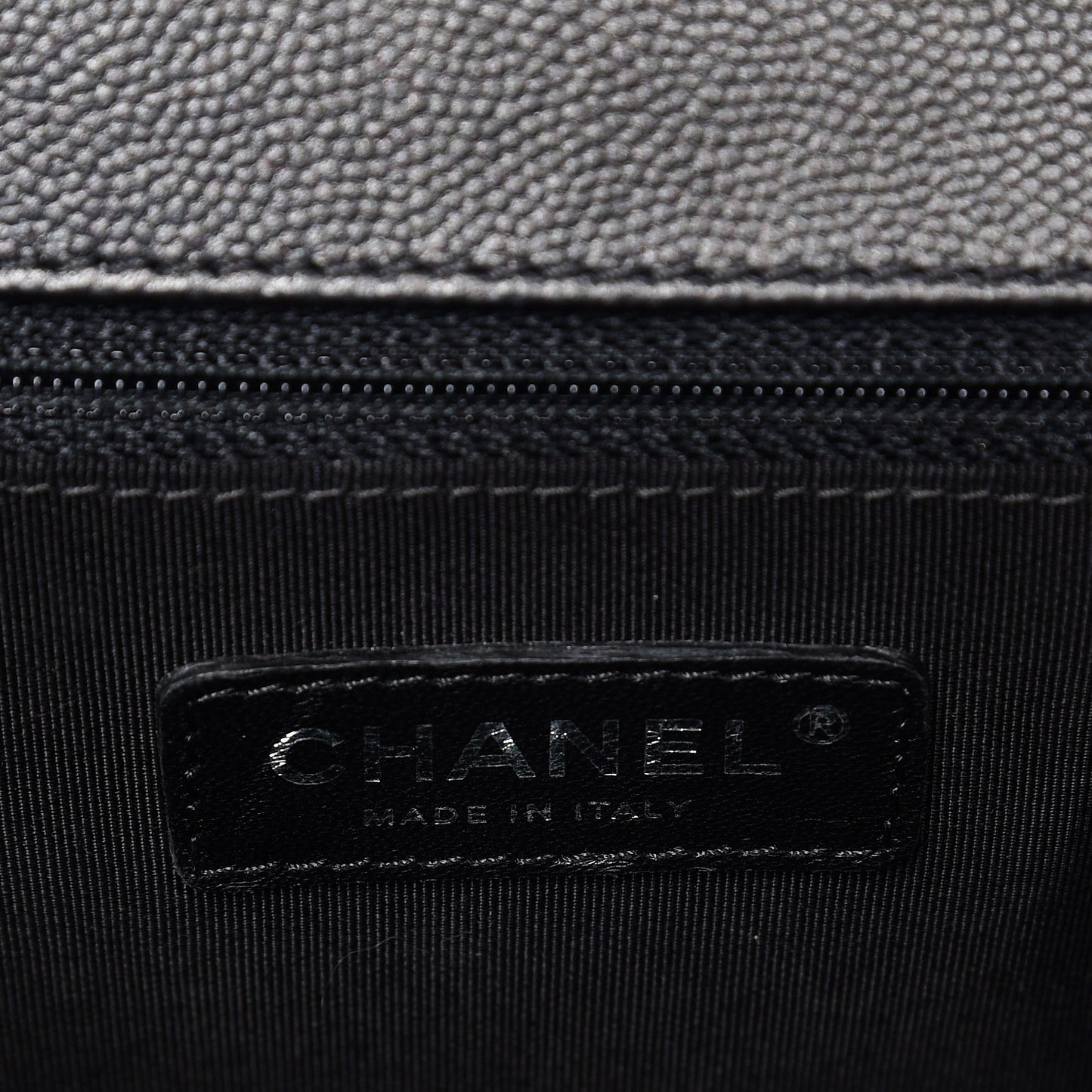 Caviar Quilted New Medium Boy Flap So Black