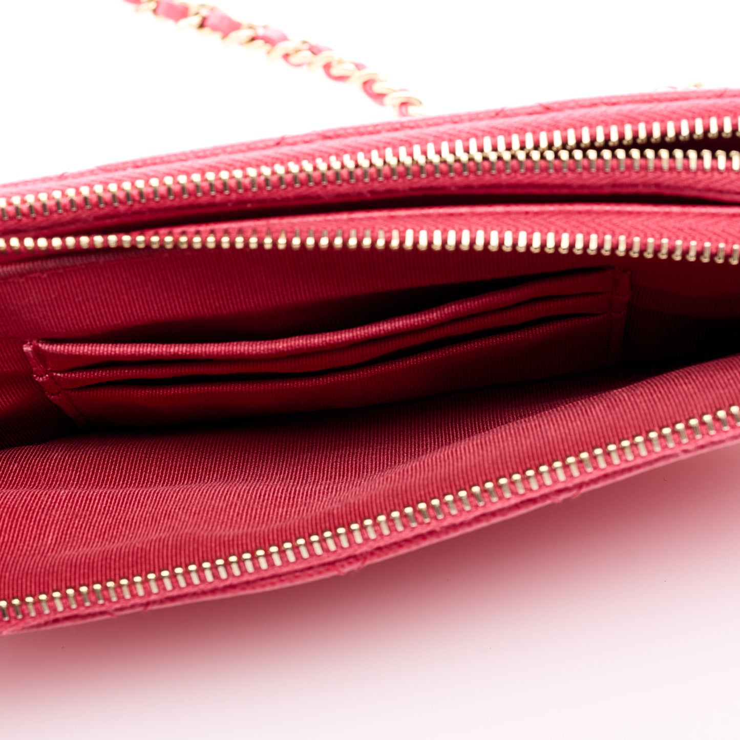 Caviar Quilted Small Clutch With Chain Pink