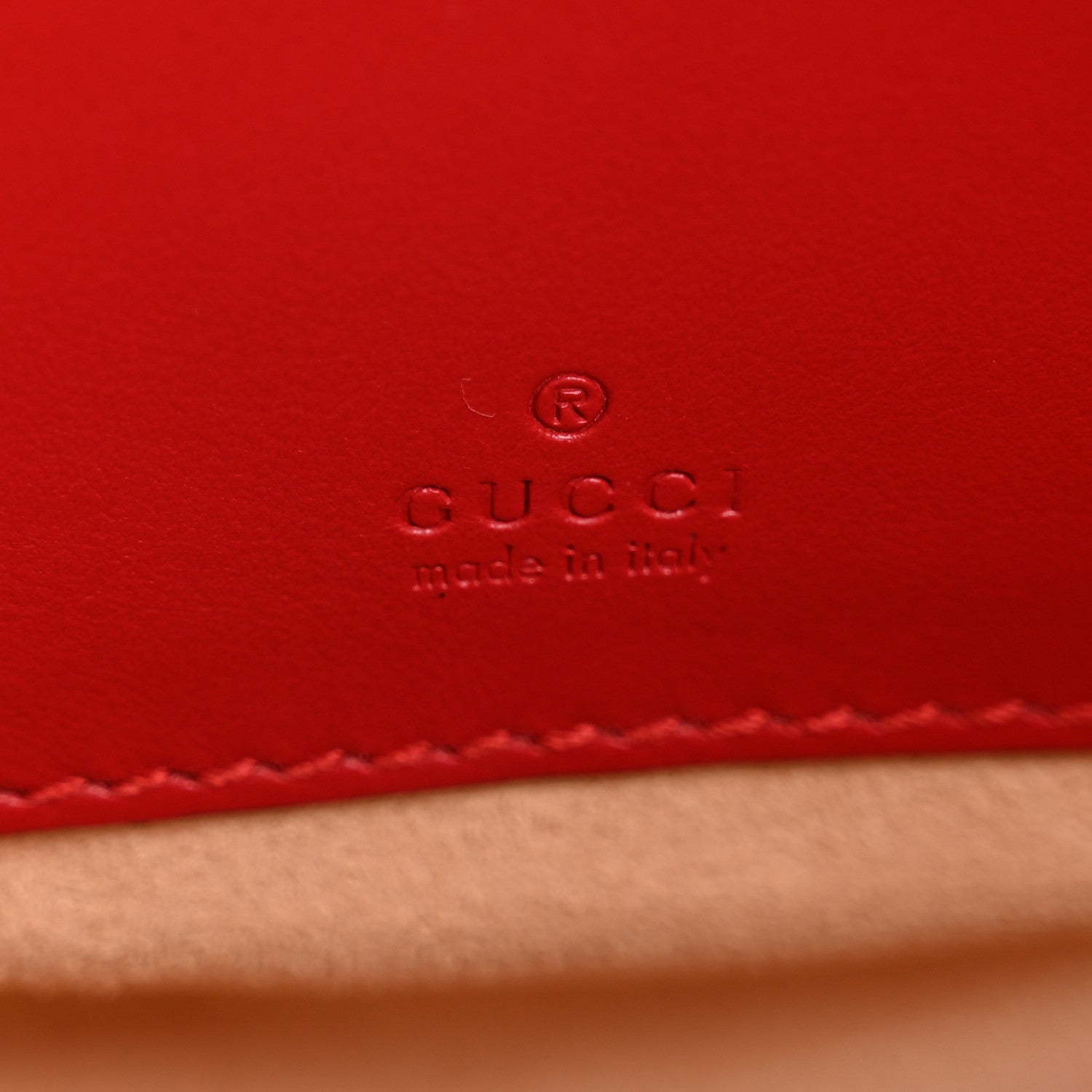 Gucci Calfskin Matelasse GG Marmont Round Wrist Wallet Hibiscus Red 6 of 8
