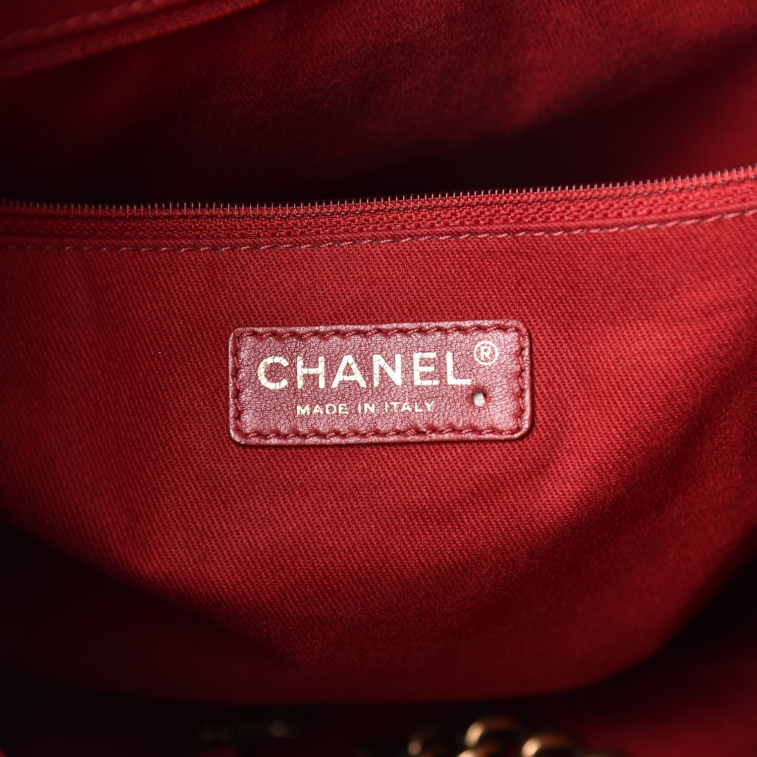 Chanel Iridescent Caviar Quilted Country Chic Hobo Red 8 of 14