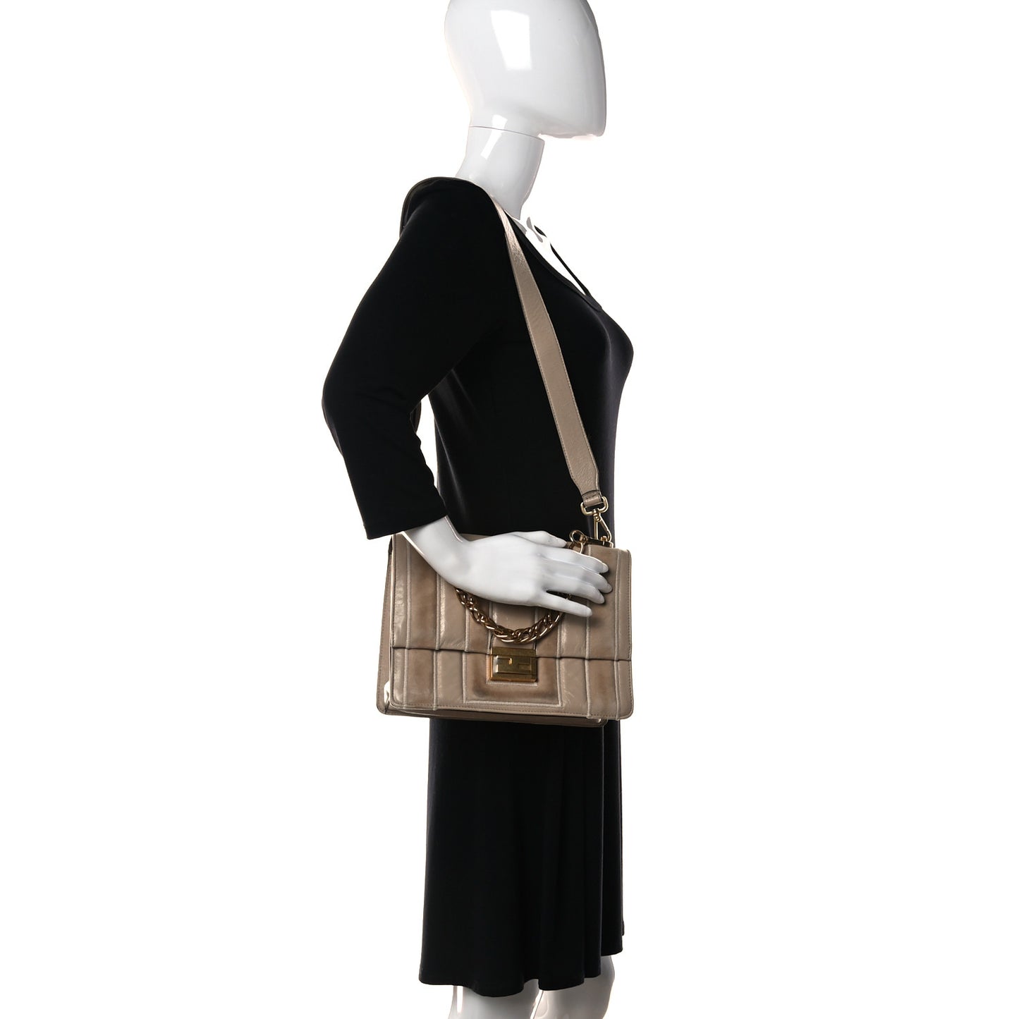 Agnello Old Shine Chamois F is Fendi Embossed Kan U Shoulder Bag Amido Nude