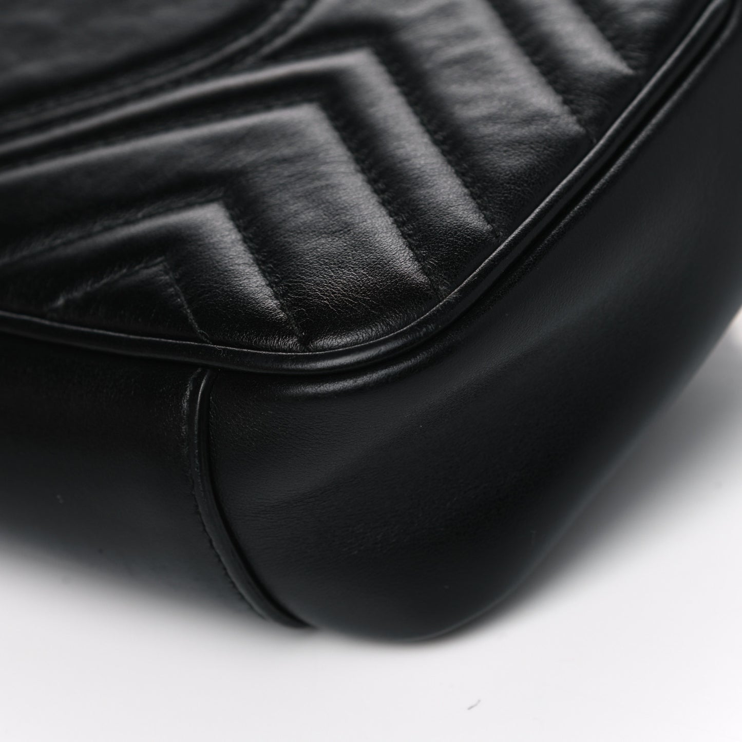 Calfskin Matelasse Mini GG Marmont Shoulder Bag Black