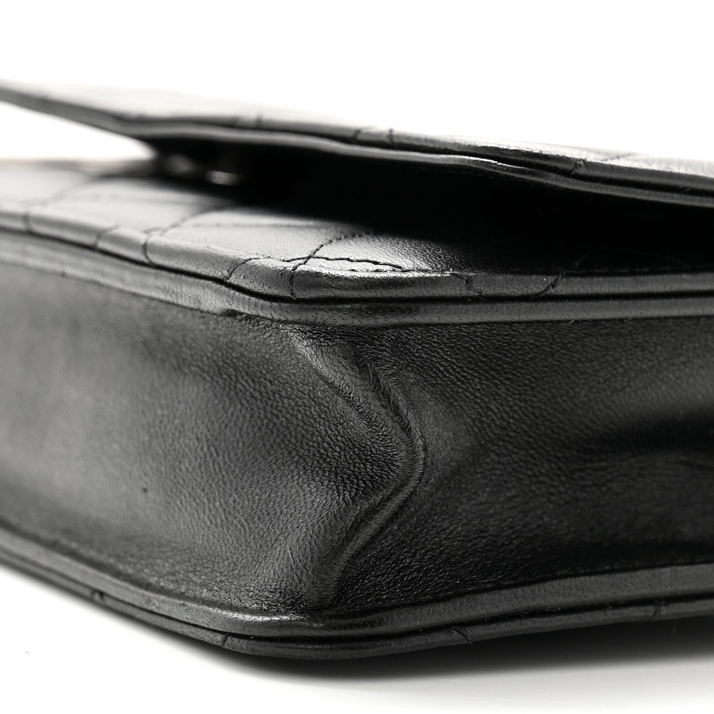 Lambskin Quilted Wallet On Chain WOC Black