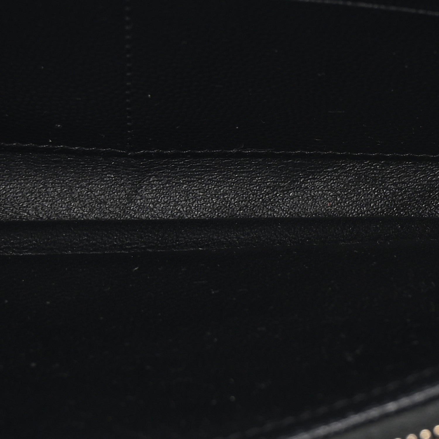 Saint Laurent Grain De Poudre Matelasse Chevron Monogram Flap Wallet Black 5 of 7