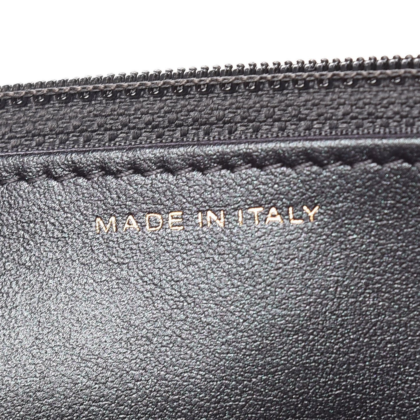 Iridescent Caviar Quilted Wallet On Chain WOC Black