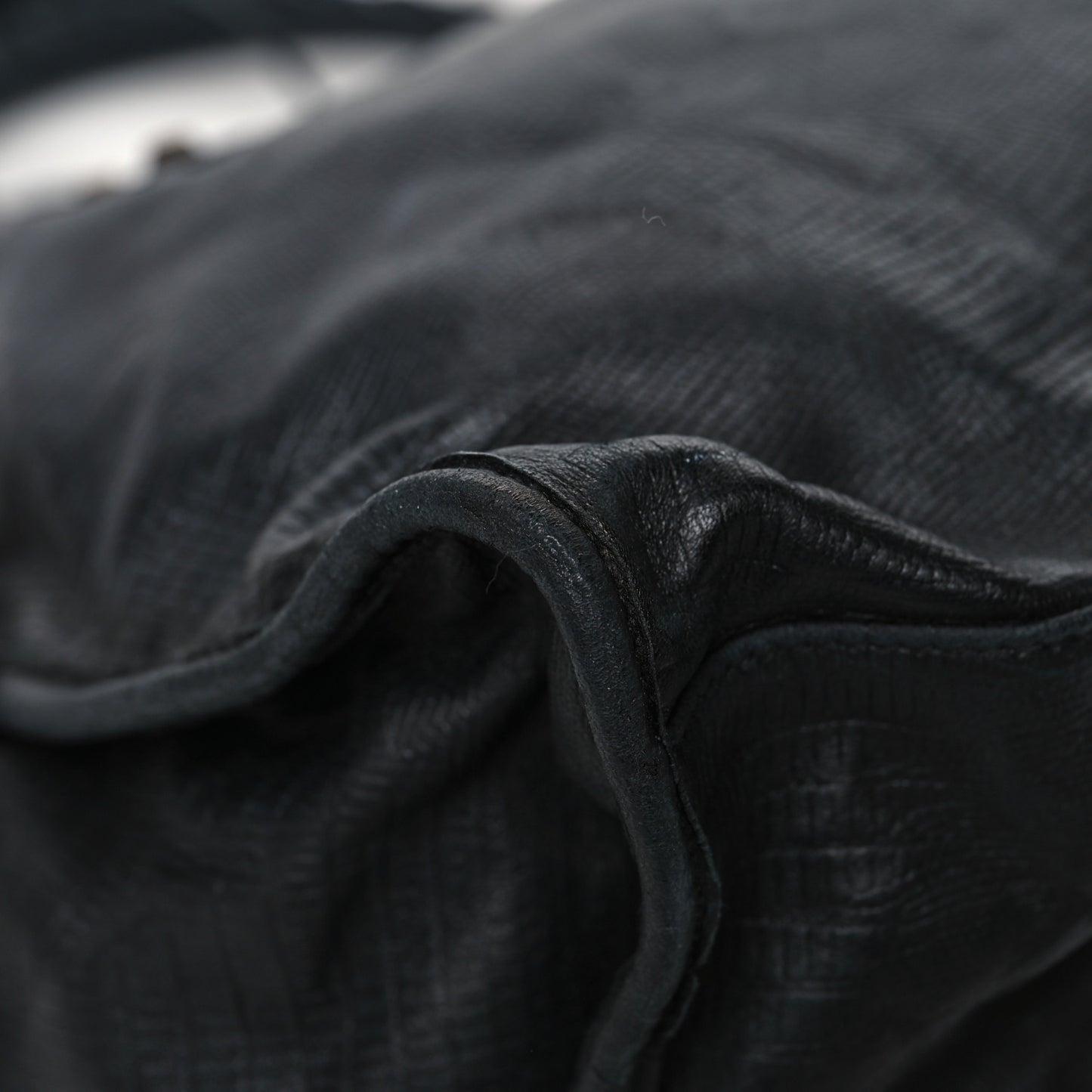 Calfskin Lizard Embossed Classic Hardware City Black