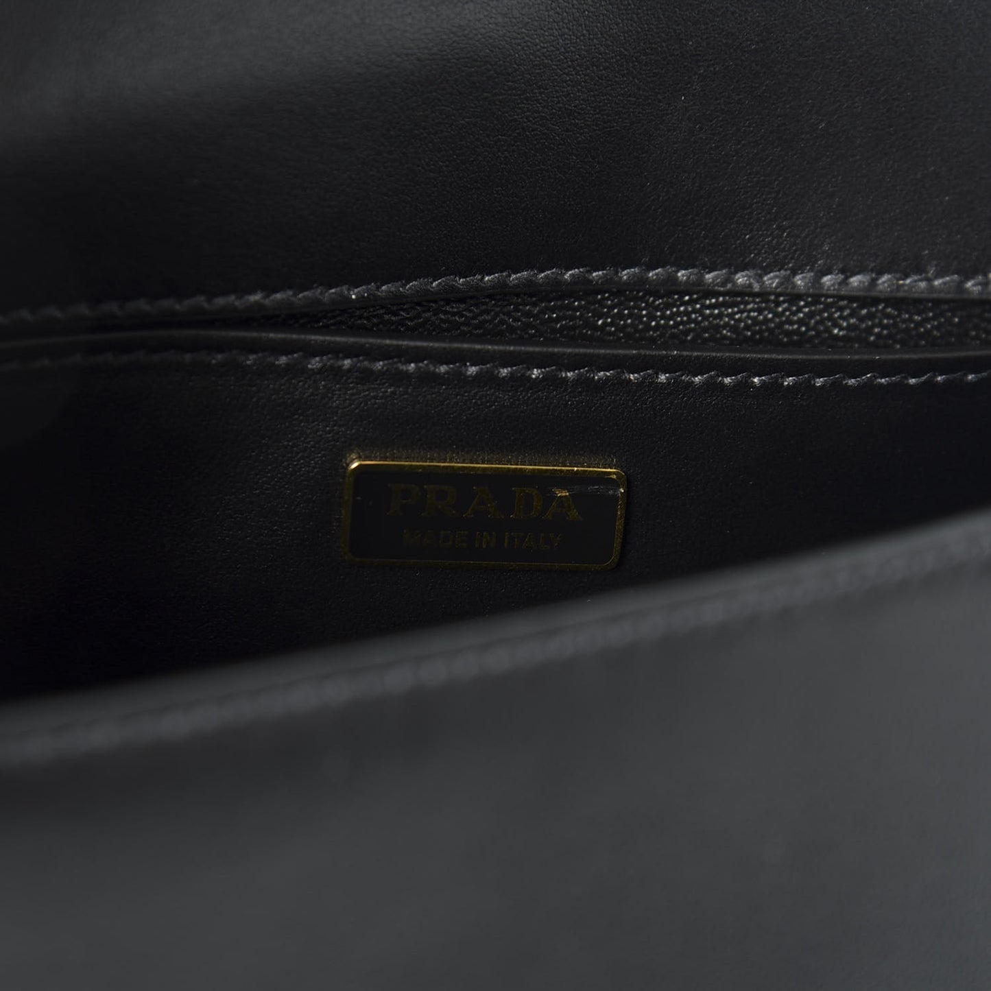 City Calf Saffiano Cahier Bag Black