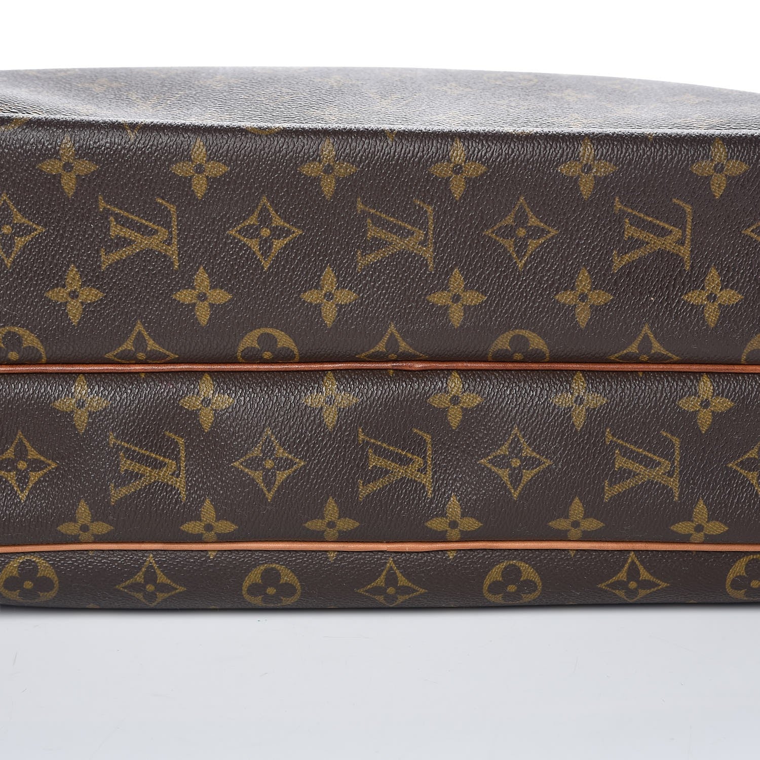 Louis Vuitton Monogram Reporter GM 9 of 10