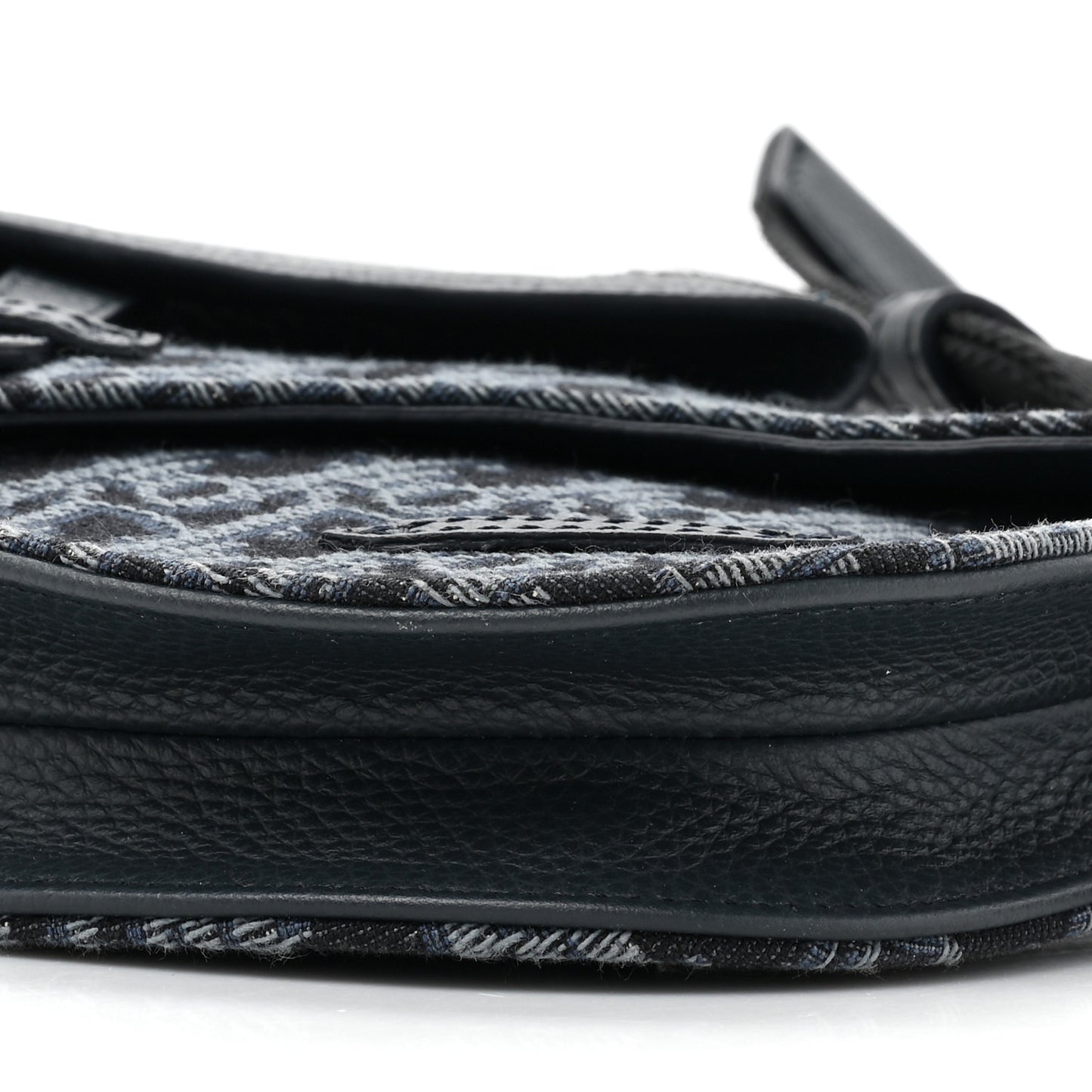 Oblique Saddle Messenger Pouch Blue