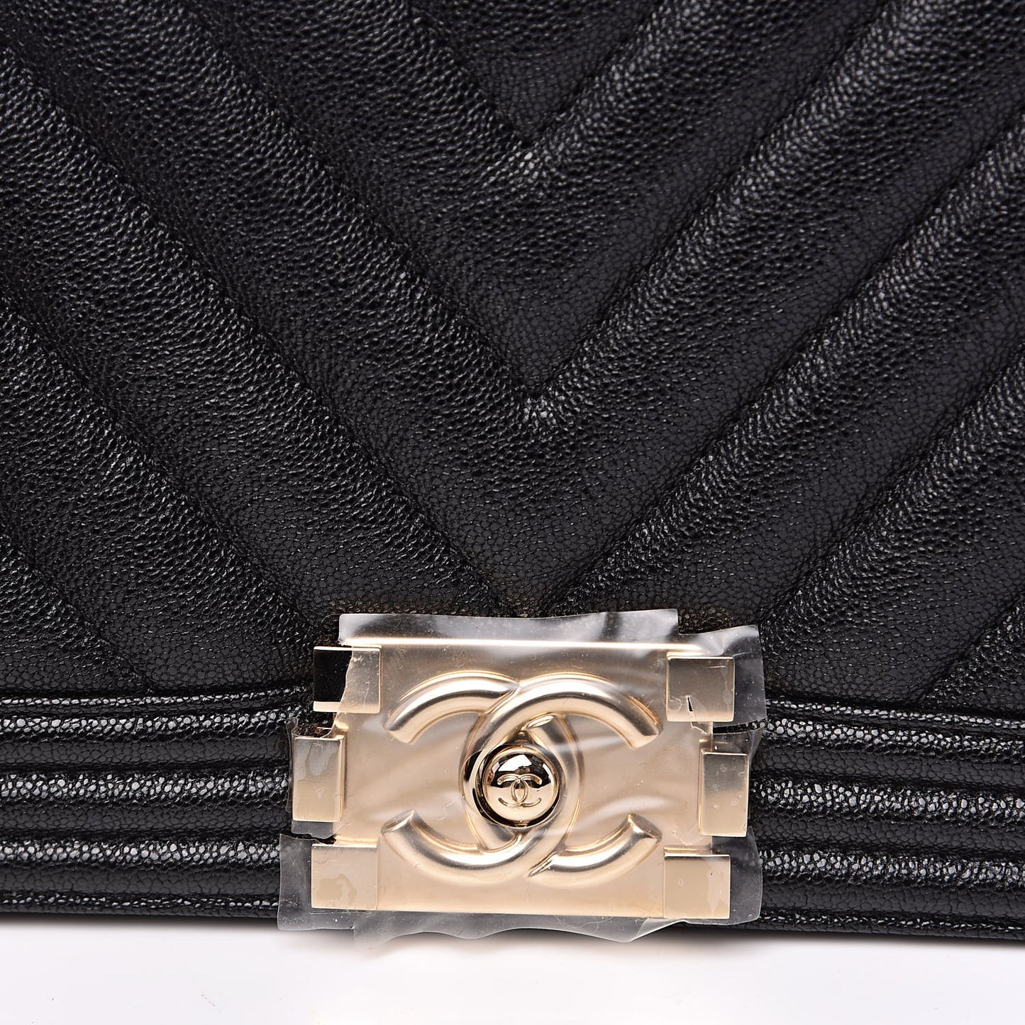 Caviar Chevron Quilted Medium Boy Flap Black